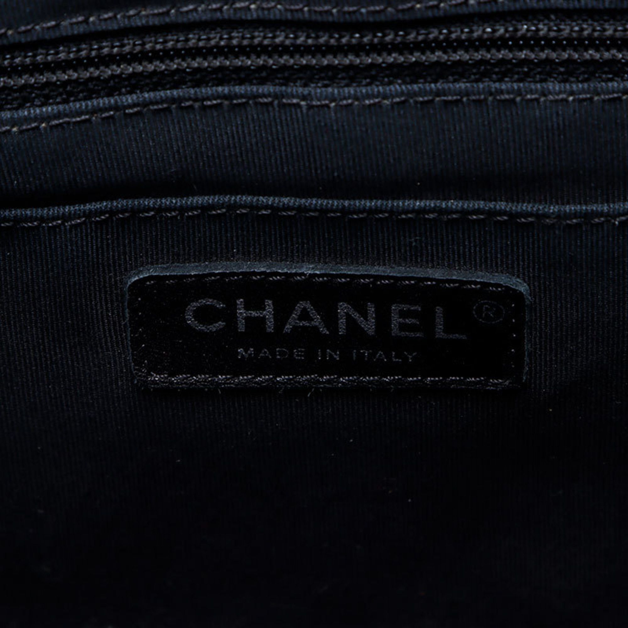 Chanel CHANEL Coco Mark V-Stitch Chevron 22 Series Backpack/Daypack, Black, WS12229, 2015-2016 Size ONE SIZE - 13 Thumbnail