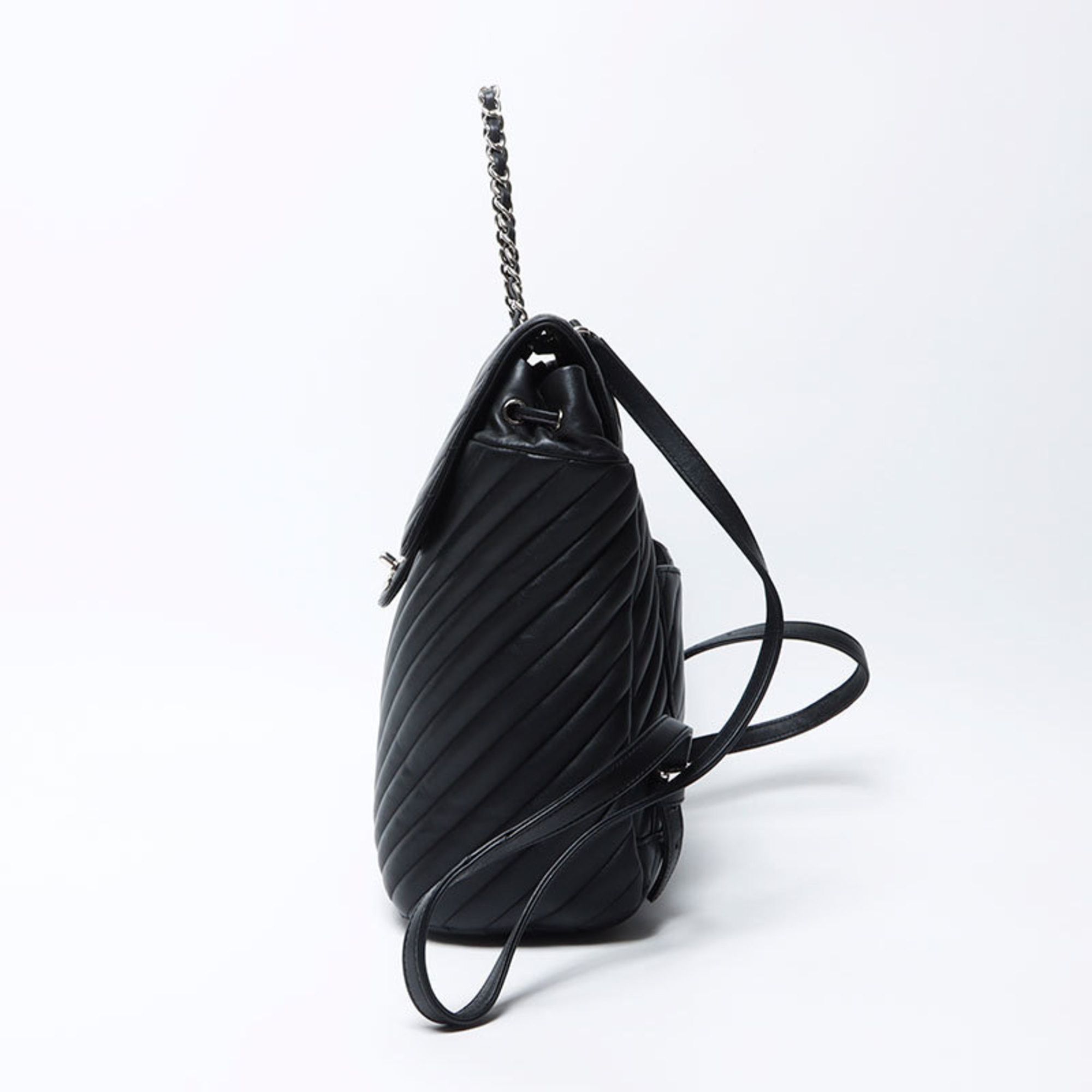 Chanel CHANEL Coco Mark V-Stitch Chevron 22 Series Backpack/Daypack, Black, WS12229, 2015-2016 Size ONE SIZE - 3 Thumbnail