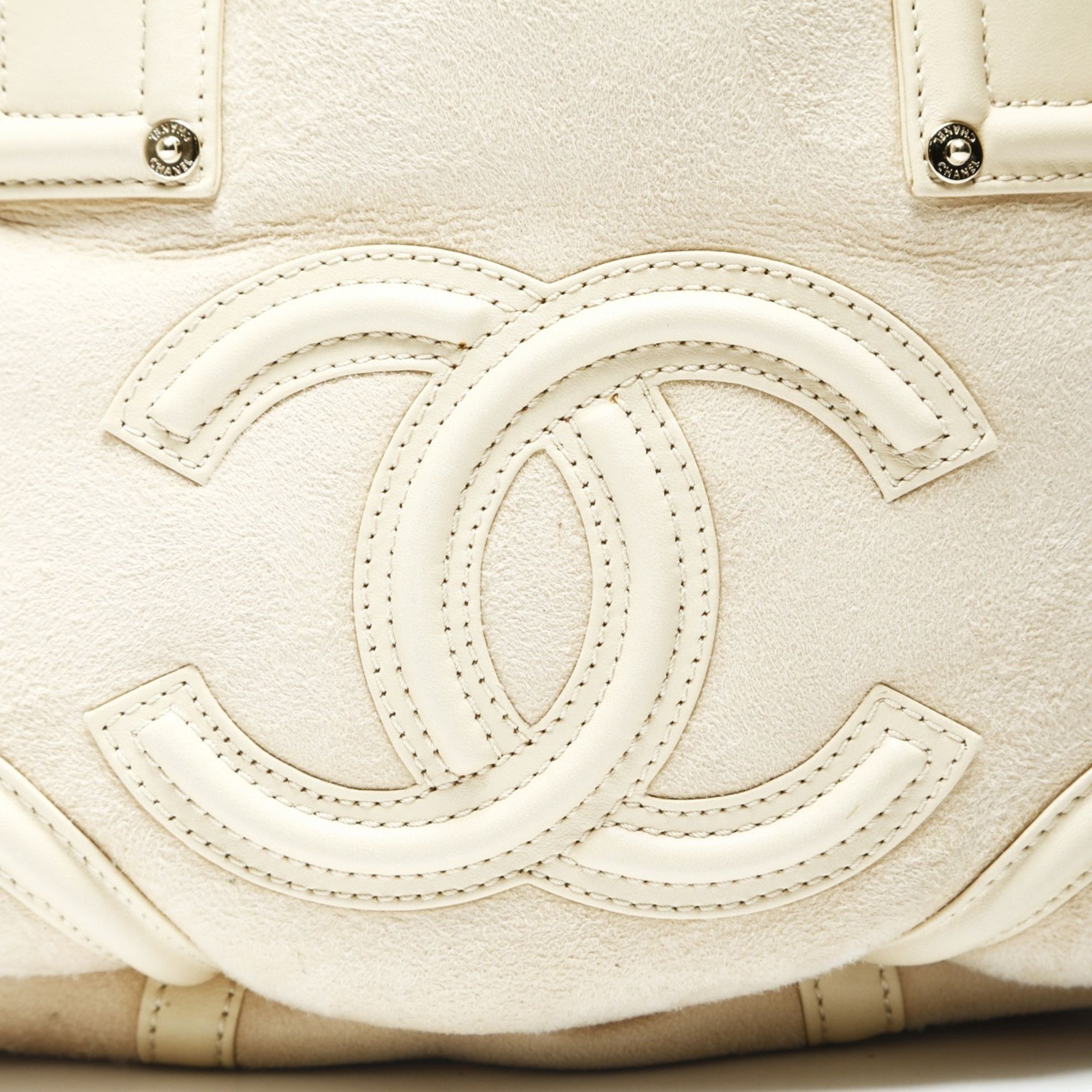 Chanel CHANEL Ivory Mouton Suede Coco Mark Handbag, Beige, WS25202 Size ONE SIZE - 8 Thumbnail