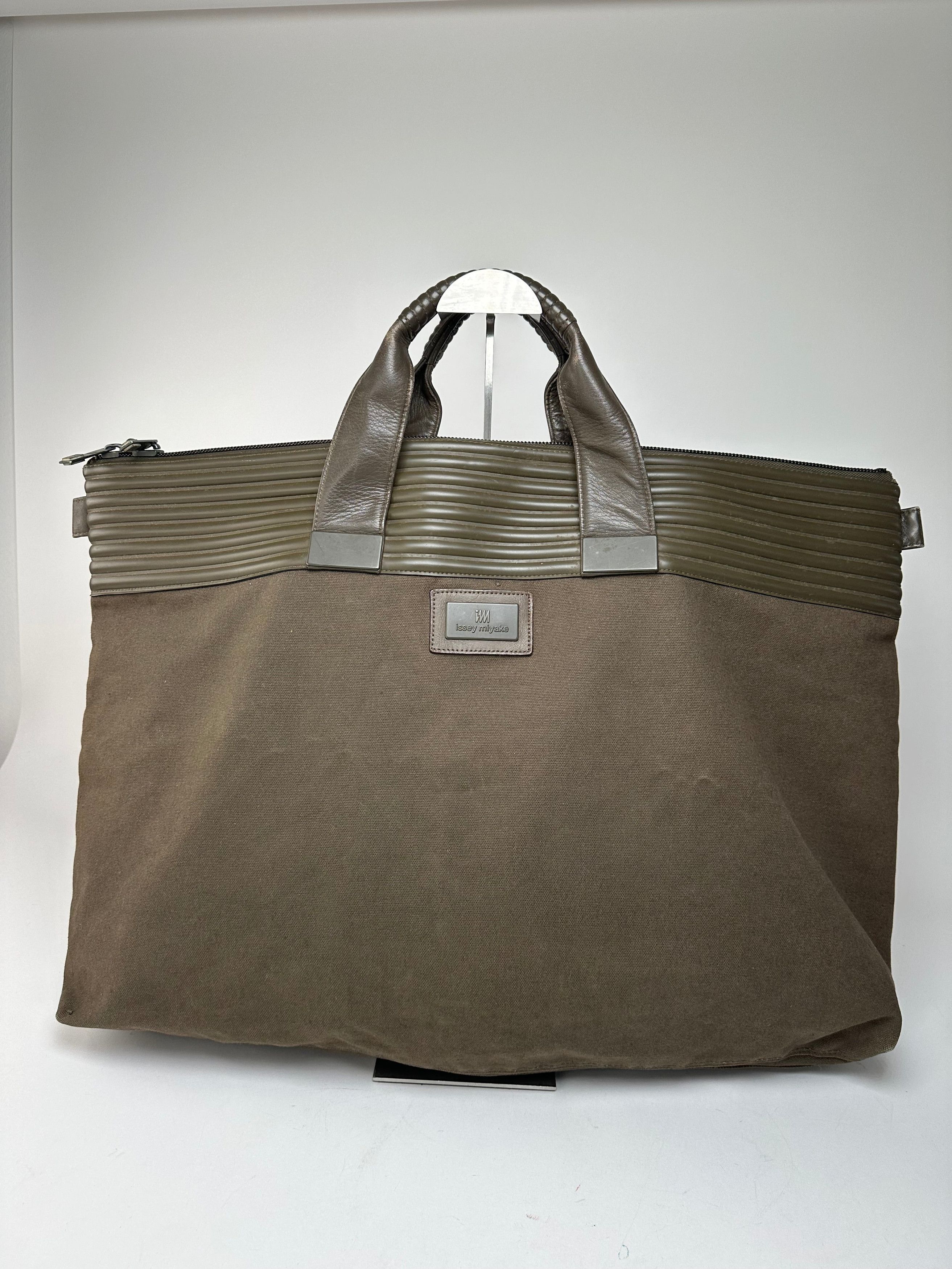 Issey Miyake Vintage Canvas Leather Handbag Khaki Size ONE SIZE - 6 Thumbnail