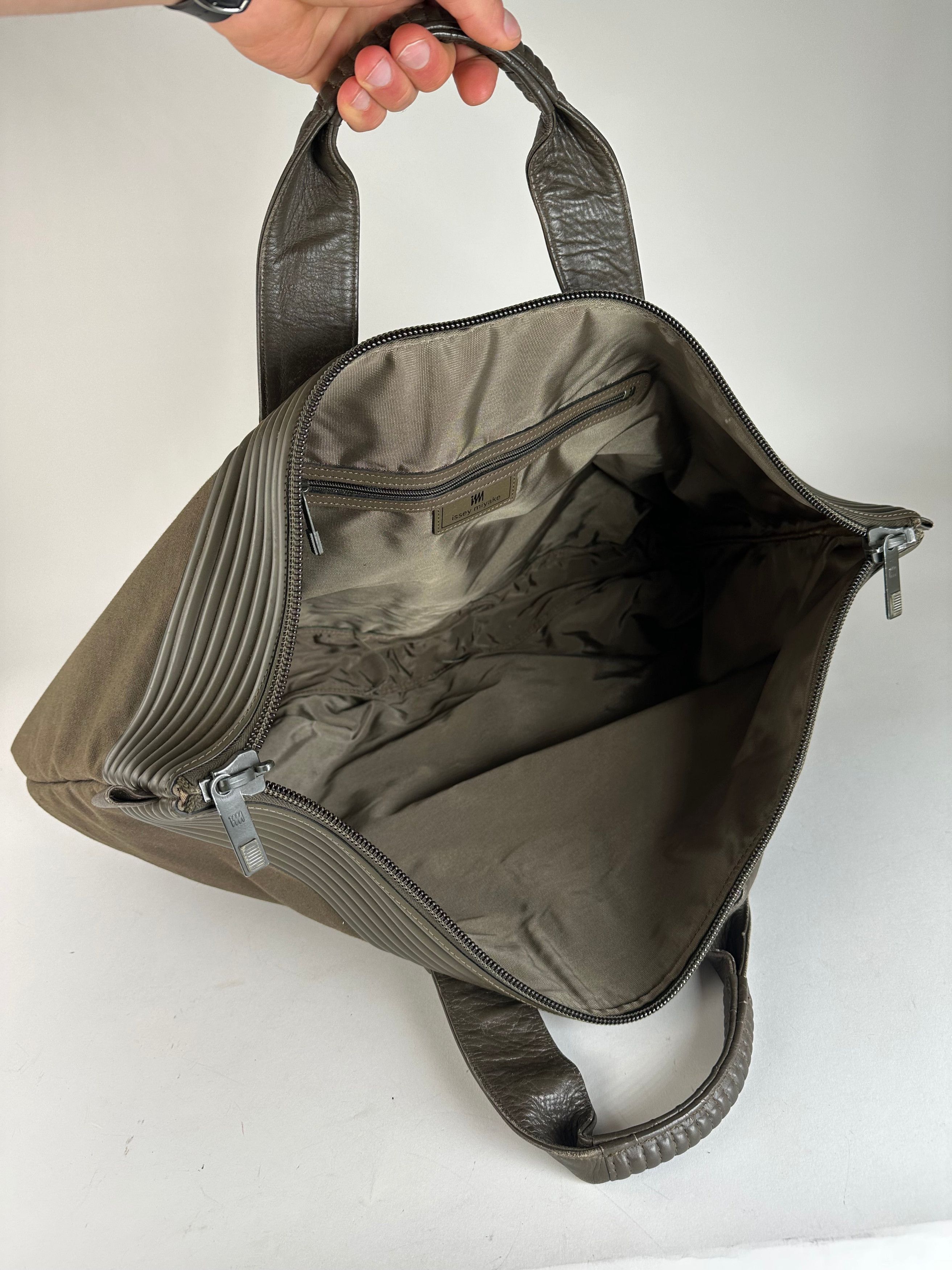 Issey Miyake Vintage Canvas Leather Handbag Khaki Size ONE SIZE - 3 Thumbnail
