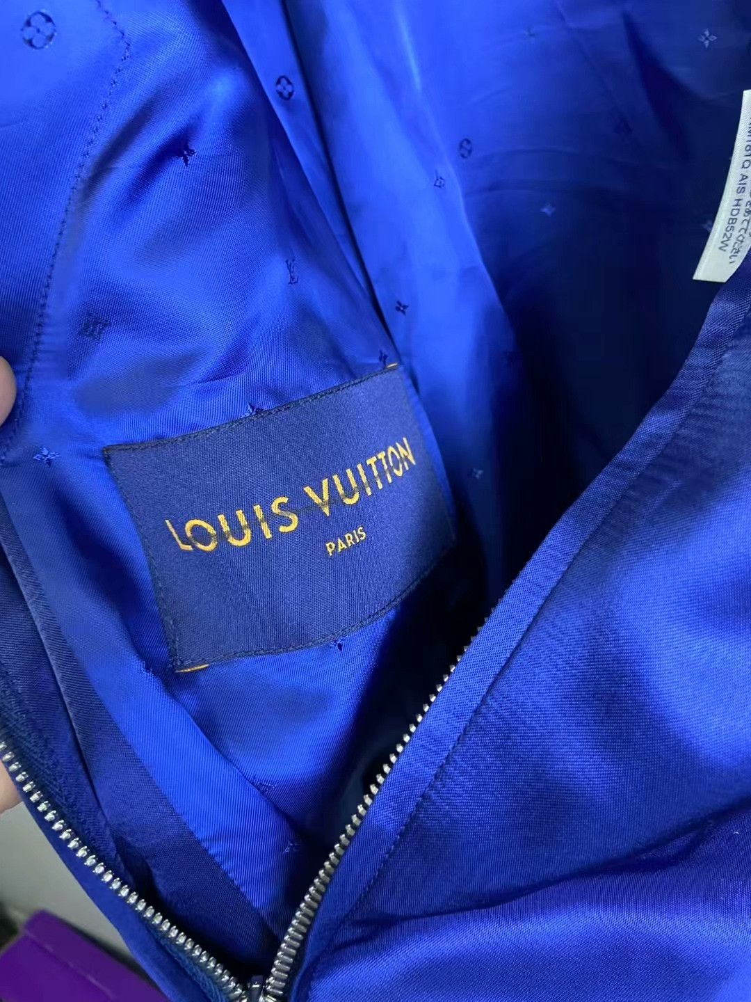 Louis Vuitton Louis Vuitton Silk Light Jacket l Men Size US L / EU 52-54 / 3 - 7 Thumbnail