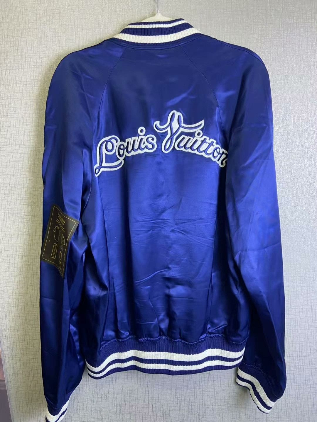 Louis Vuitton Louis Vuitton Silk Light Jacket l Men Size US L / EU 52-54 / 3 - 2 Thumbnail