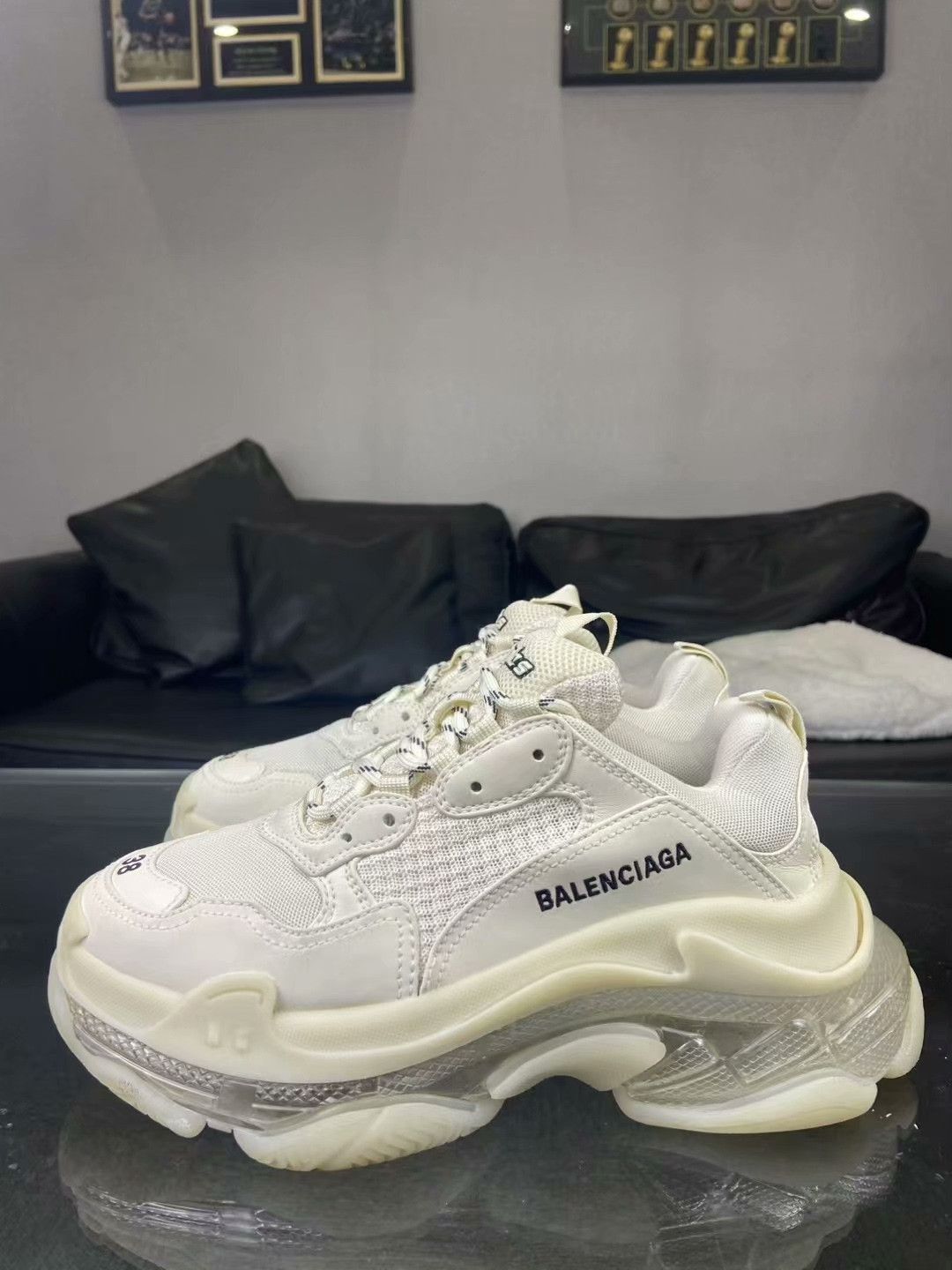Balenciaga Balenciaga White Lowtop Sneakers us_7-5 Women Size US 7.5 / IT 37.5 - 2 Thumbnail