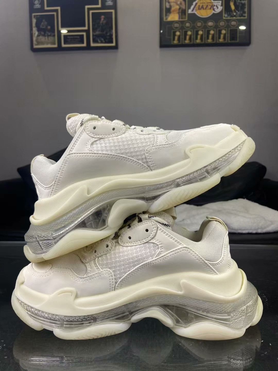 Balenciaga Balenciaga White Lowtop Sneakers us_7-5 Women Size US 7.5 / IT 37.5 - 6 Thumbnail