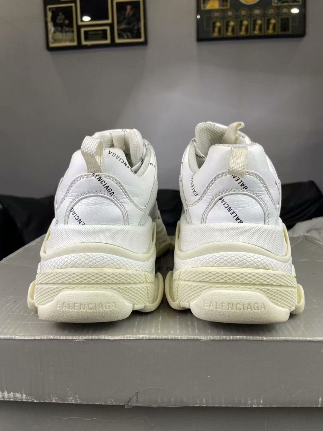 Balenciaga Balenciaga Lowtop Sneakers 6.5 Men Size US 6.5 / EU 39-40 - 4 Thumbnail