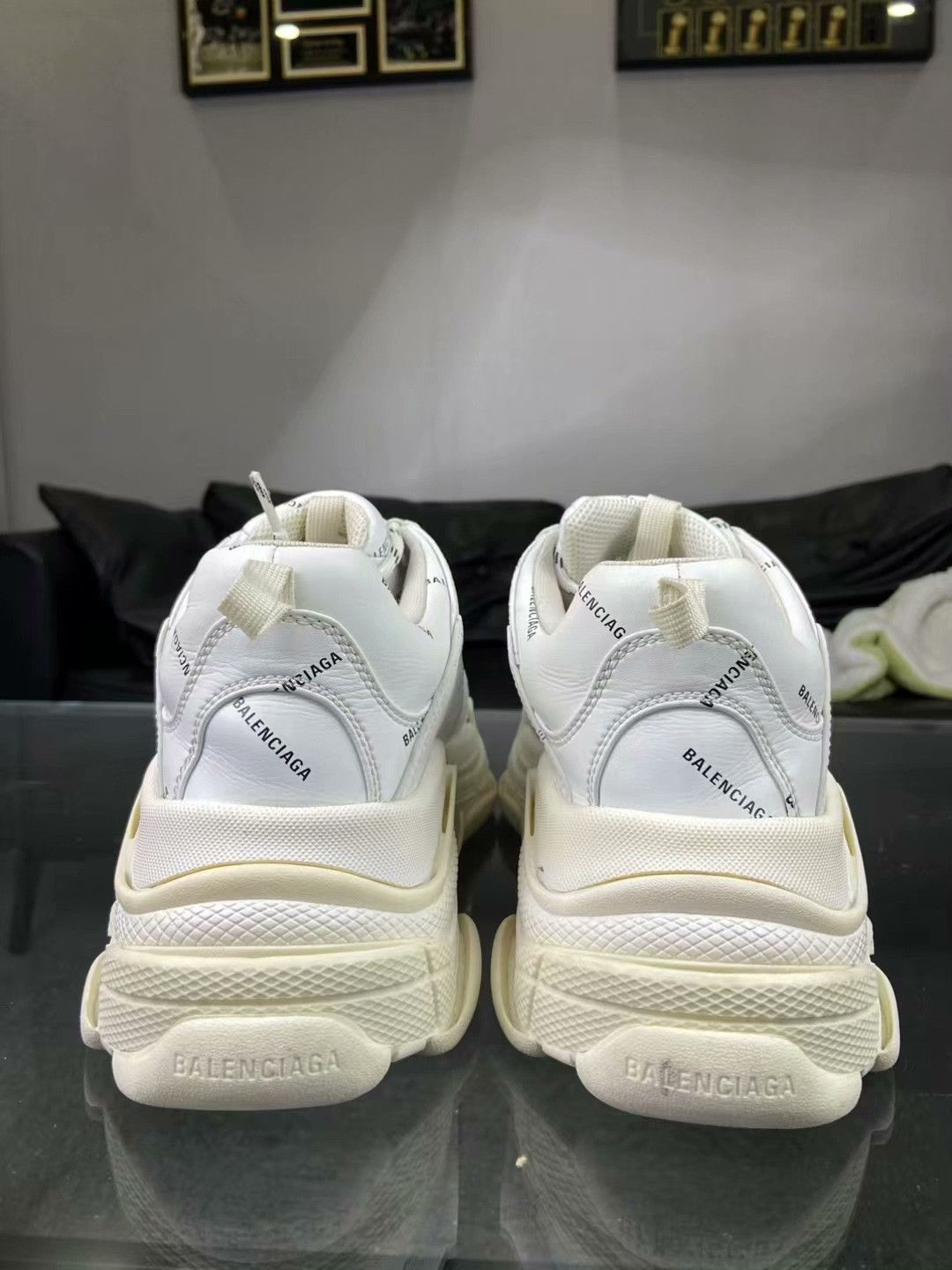 Balenciaga Balenciaga Lowtop Sneakers 10 Men Size US 10 / EU 43 - 4 Thumbnail