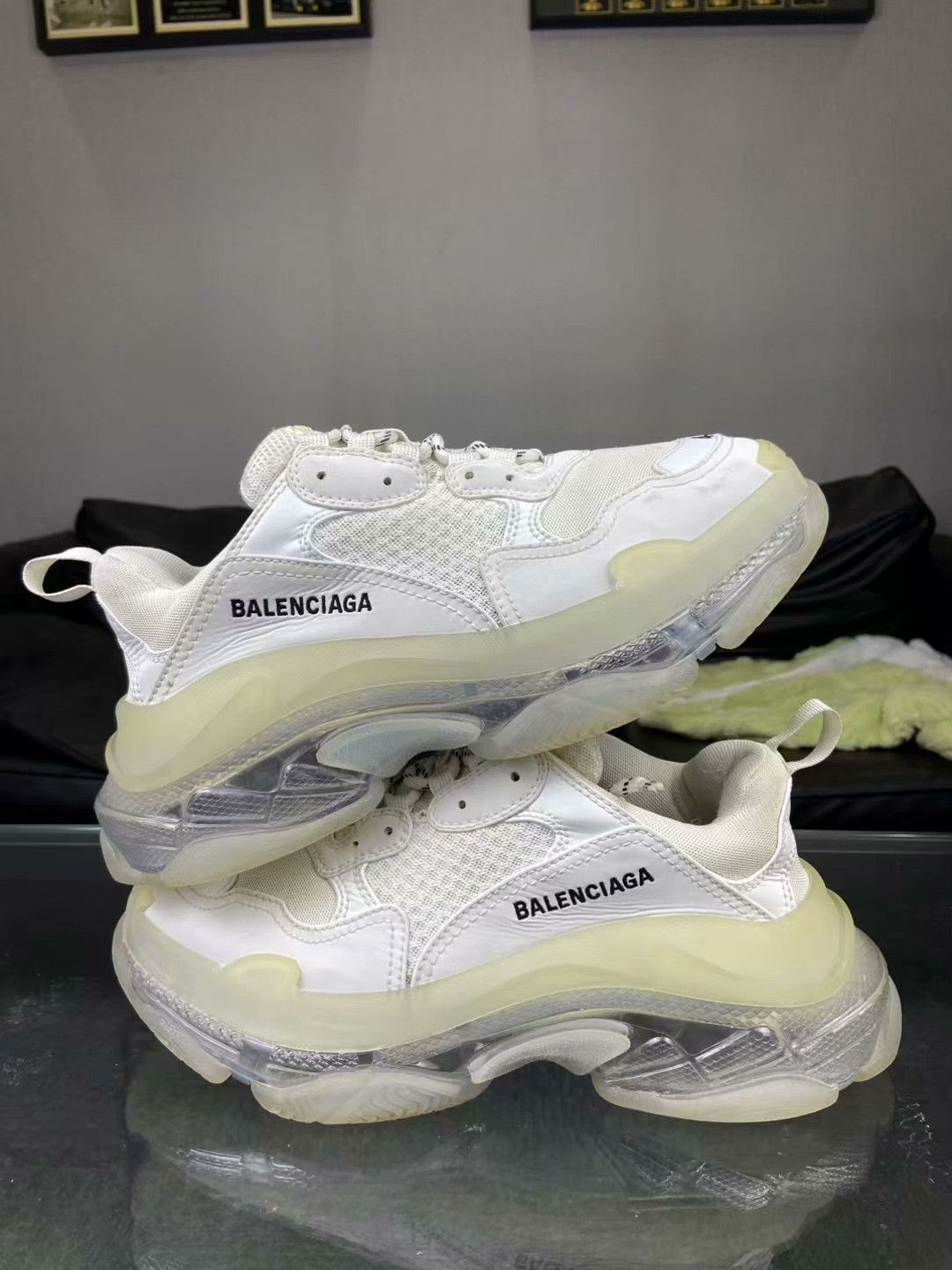 Balenciaga Balenciaga Clear White Lowtop Sneakers 7.5 Men Size US 7.5 / EU 40-41 - 7 Thumbnail
