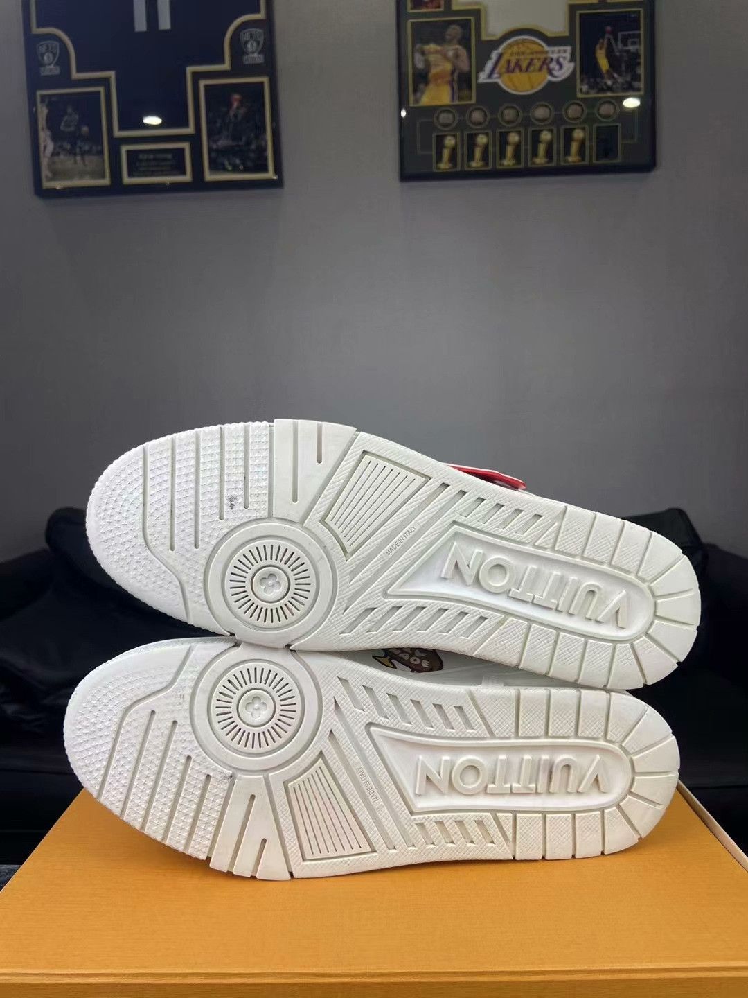 Louis Vuitton Louis Vuitton Collab Lowtop Sneakers 10 Men Size US 10 / EU 43 - 5 Thumbnail