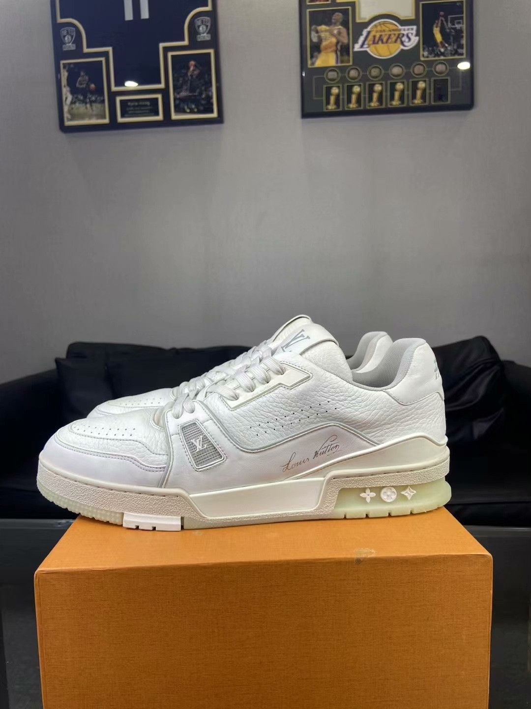 Louis Vuitton Louis Vuitton Training White Lowtop Sneakers 10 Men Size US 10 / EU 43 - 8 Thumbnail