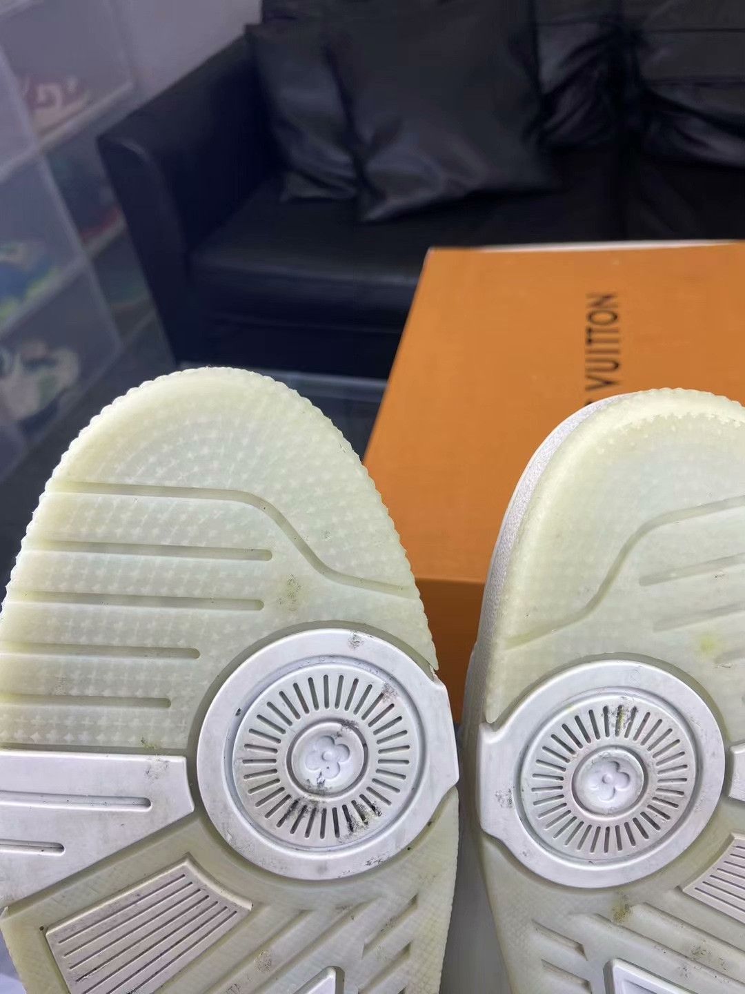 Louis Vuitton Louis Vuitton Training White Lowtop Sneakers 10 Men Size US 10 / EU 43 - 9 Thumbnail