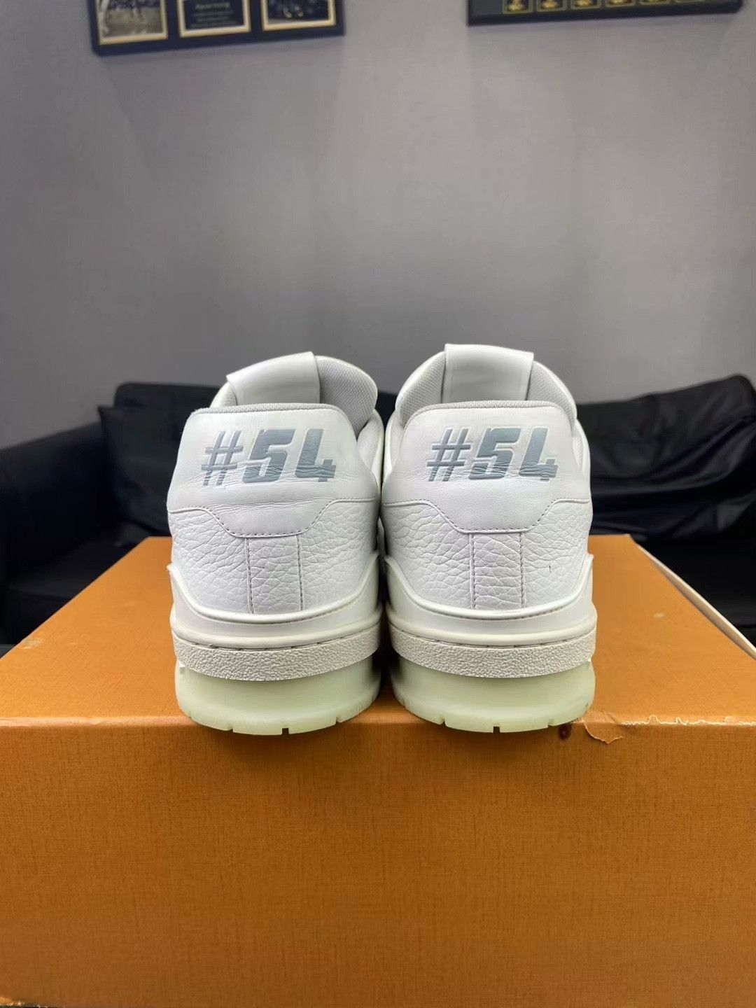 Louis Vuitton Louis Vuitton Training White Lowtop Sneakers 10 Men Size US 10 / EU 43 - 4 Thumbnail