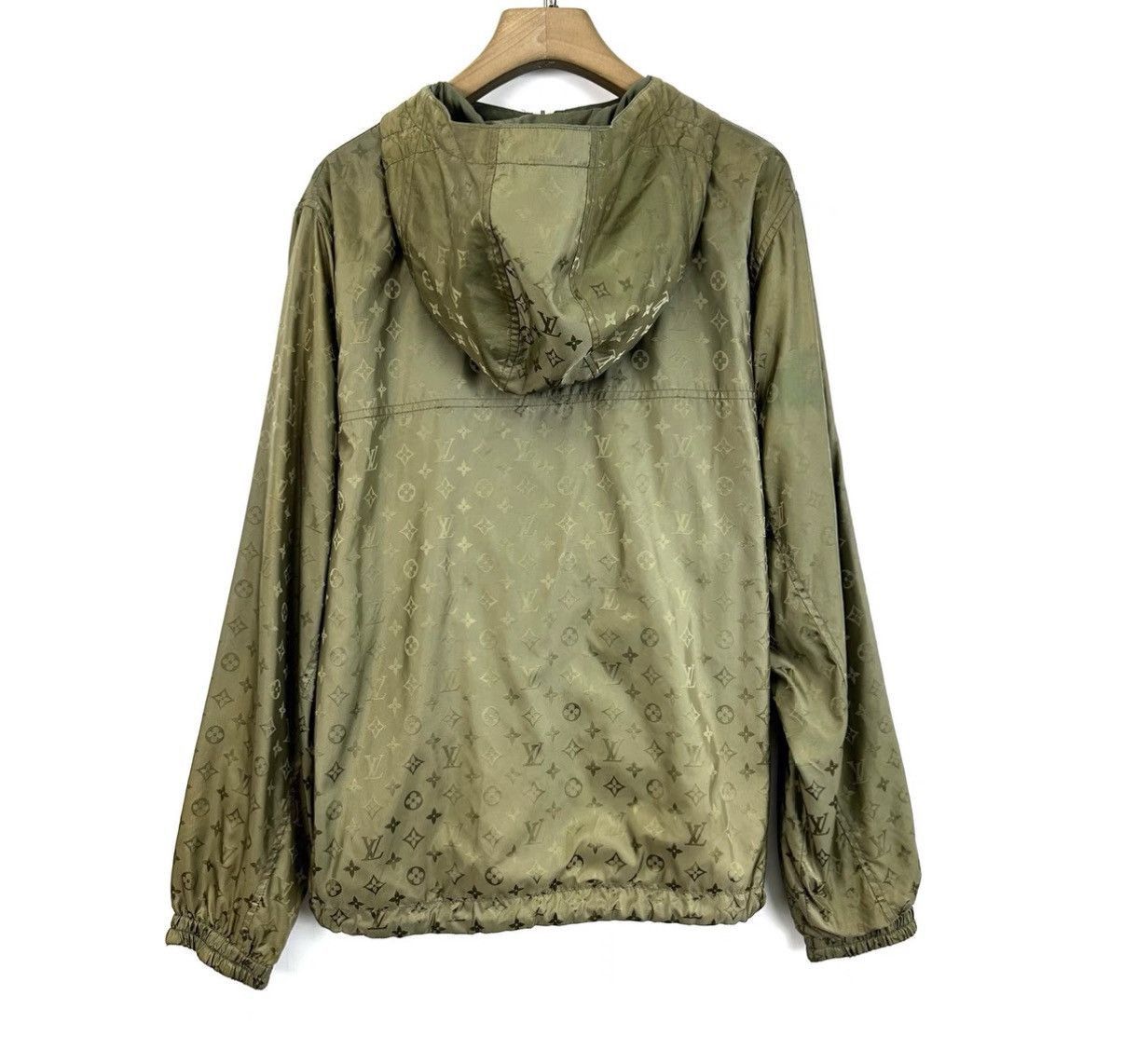 Louis Vuitton Green Hooded Light Jacket with Pattern - Size M Size US M / EU 48-50 / 2 - 3 Thumbnail
