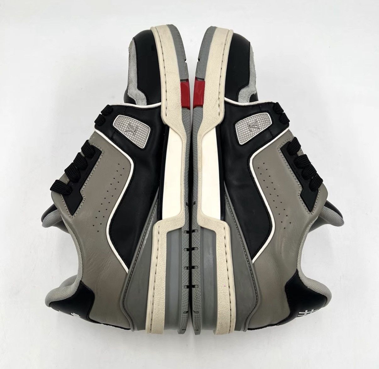 Louis Vuitton Black Low-Top Sneakers Size 8 Size US 8 / EU 41 - 6 Thumbnail