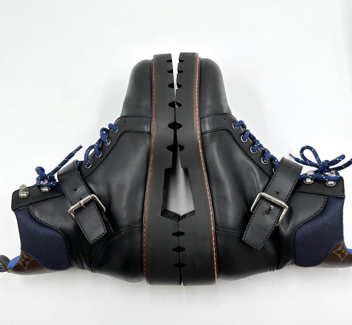 Louis Vuitton Black Leather Lace-Up Ankle Boots Size 7 Size US 7 / EU 40 - 7 Thumbnail