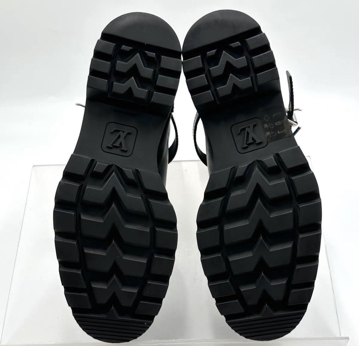 Louis Vuitton Black Leather Lace-Up Ankle Boots Size 7 Size US 7 / EU 40 - 6 Thumbnail