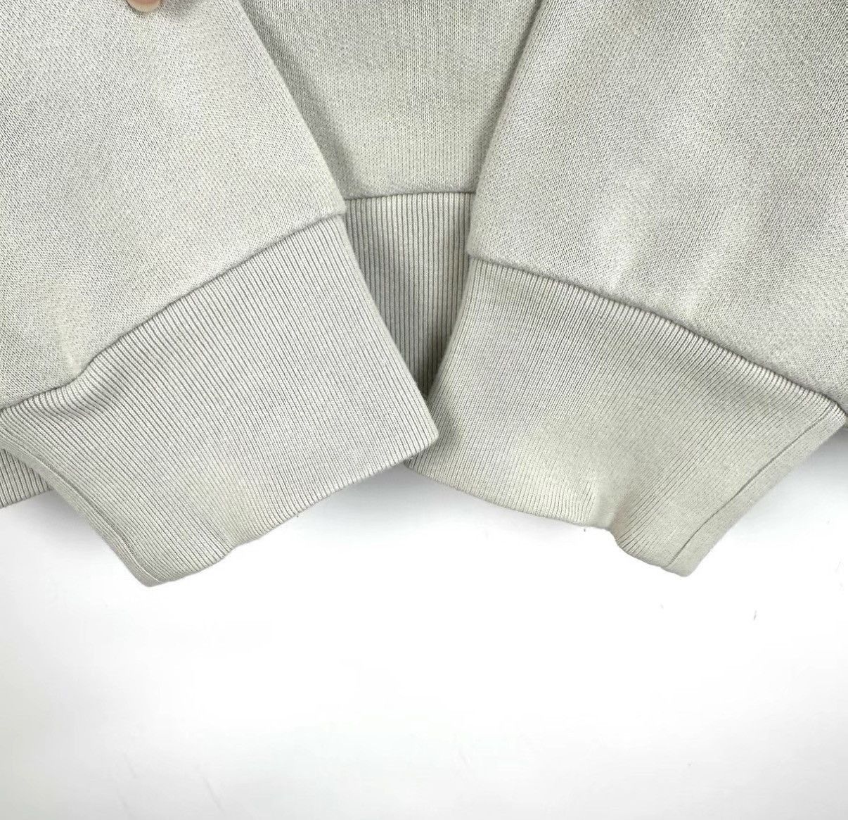 Louis Vuitton Gray Eye Graphic Sweatshirt, Size L Size US L / EU 52-54 / 3 - 5 Thumbnail