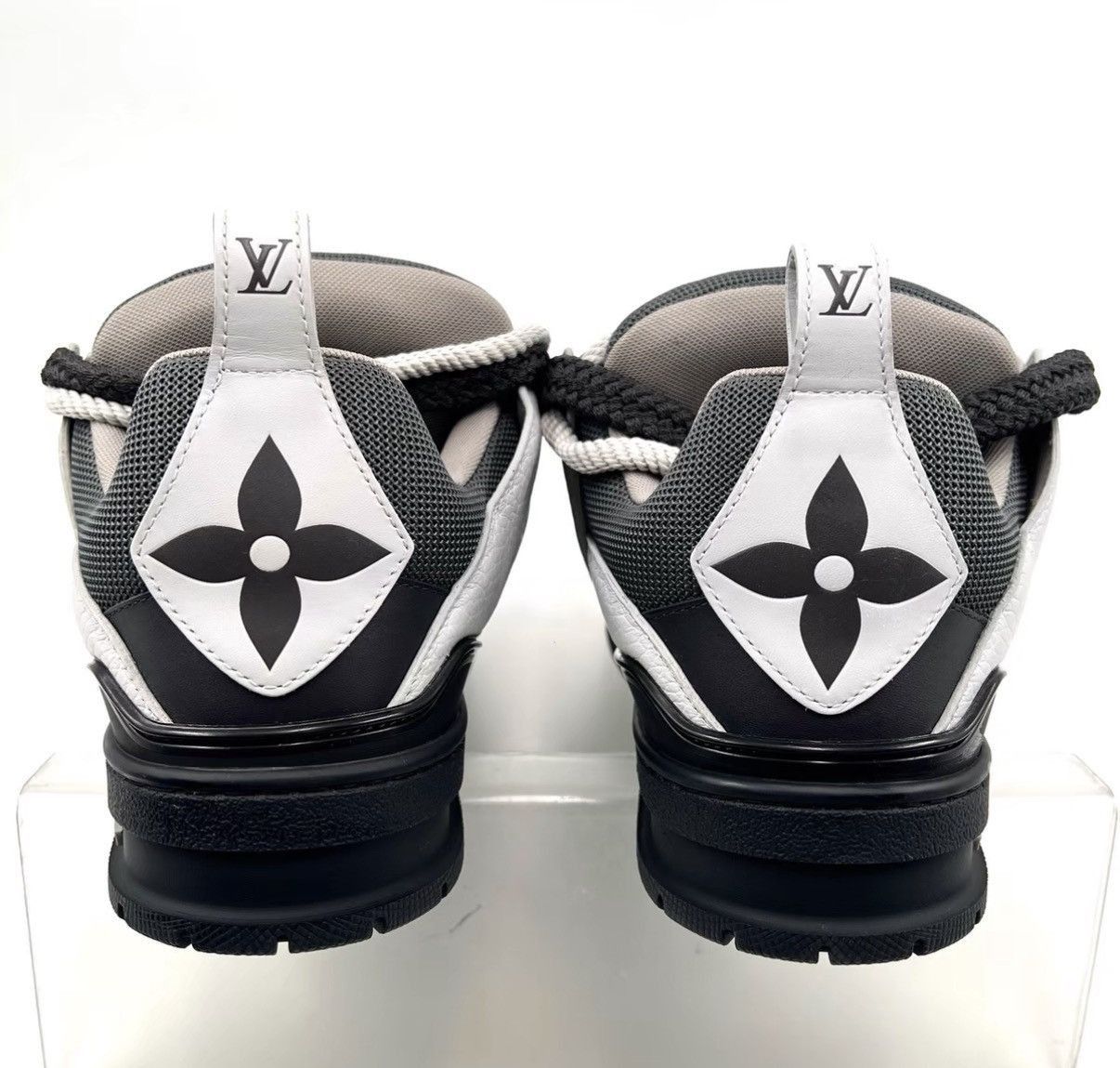 Louis Vuitton Gray High-Top Sneakers with Contrast Laces Size US 7 / EU 40 - 7 Thumbnail
