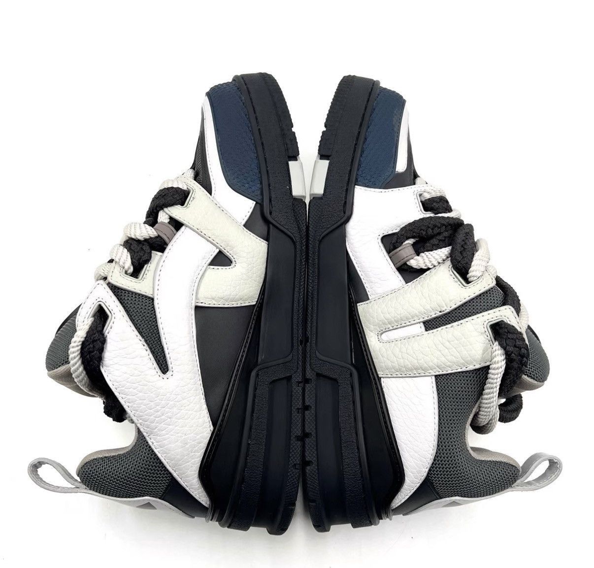 Louis Vuitton Gray High-Top Sneakers with Contrast Laces Size US 7 / EU 40 - 4 Thumbnail