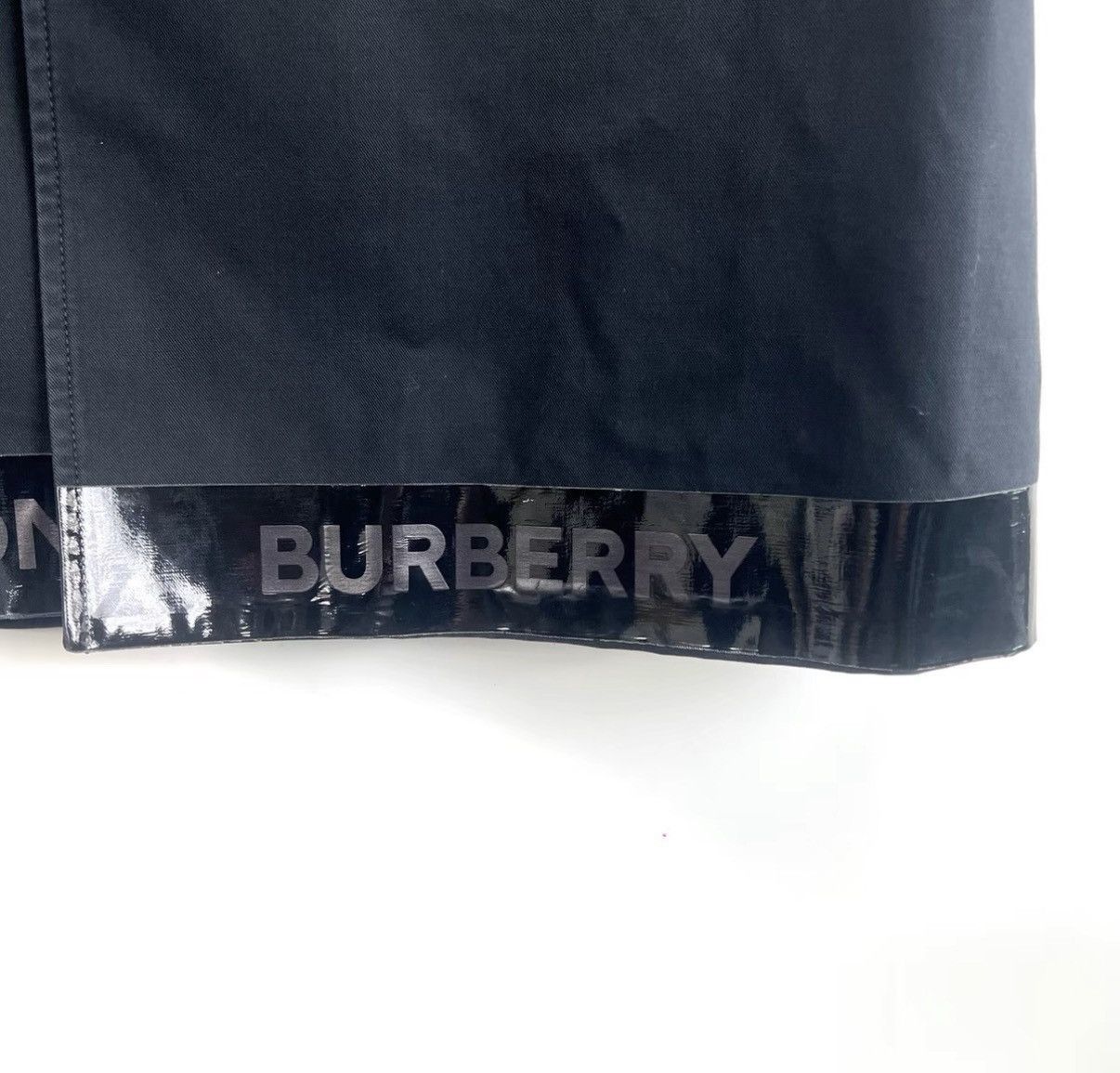 Burberry Black Long Coat with Collar and Button Closure Size US M / EU 48-50 / 2 - 7 Thumbnail