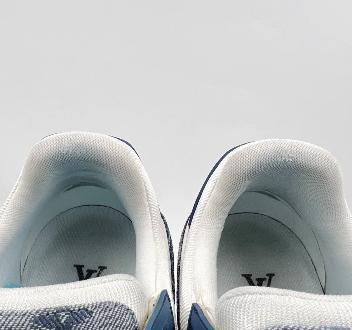 Louis Vuitton Blue Lowtop Sneakers Size 9.5 Size US 9.5 / EU 42-43 - 4 Thumbnail