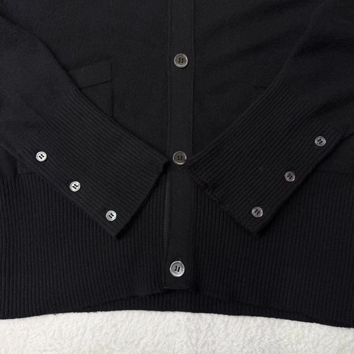 Thom Browne Black V-Neck Button Front Cardigan XL Size US XL / EU 56 / 4 - 2 Thumbnail