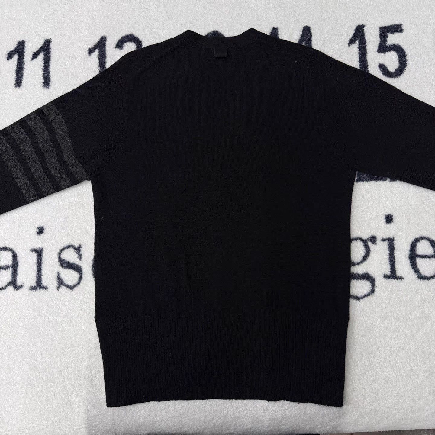 Thom Browne Black V-Neck Button Front Cardigan XL Size US XL / EU 56 / 4 - 3 Thumbnail