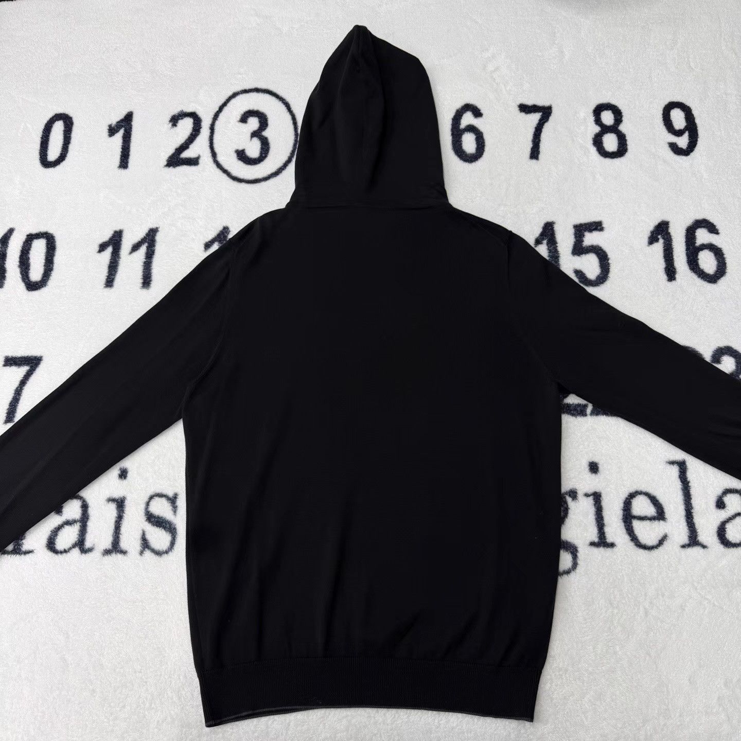 Louis Vuitton Black Hoodie with Front Pocket Size US L / EU 52-54 / 3 - 3 Thumbnail