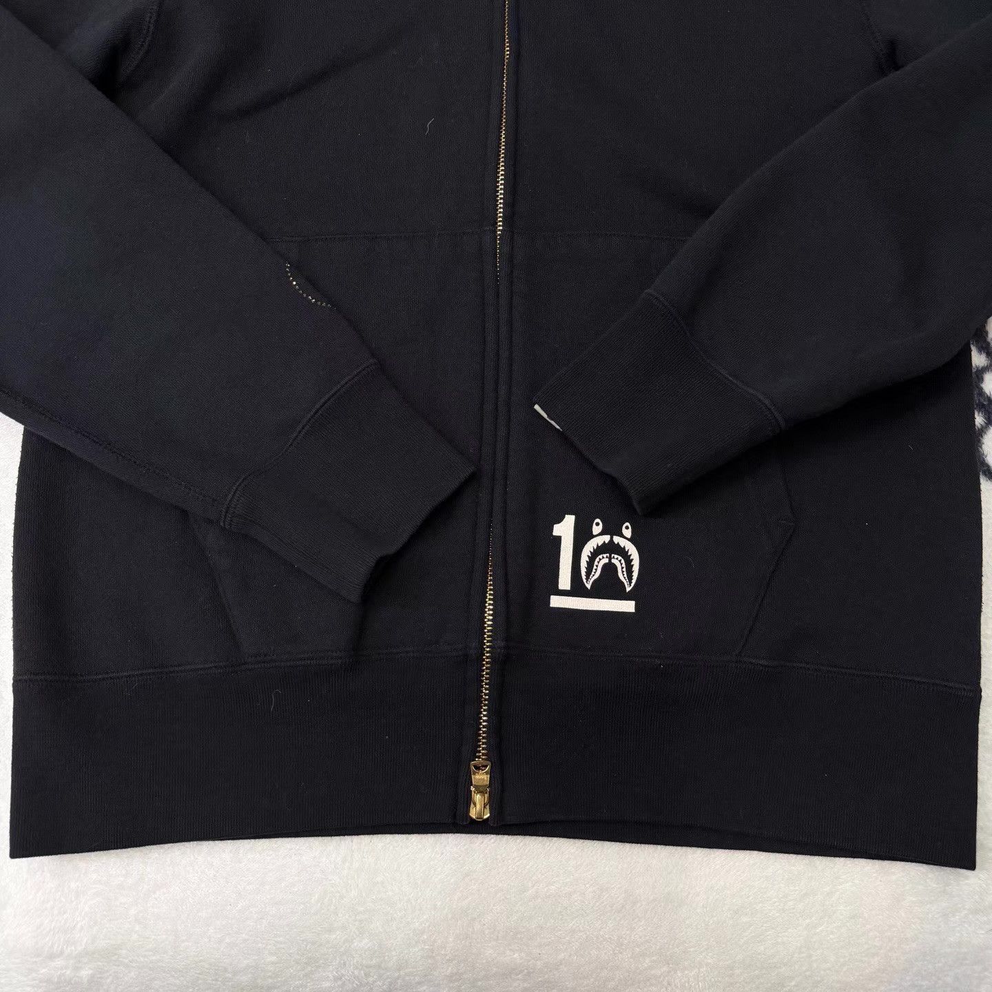 Bape Black Camo Shark Hoodie with Zip Front Size US M / EU 48-50 / 2 - 2 Thumbnail