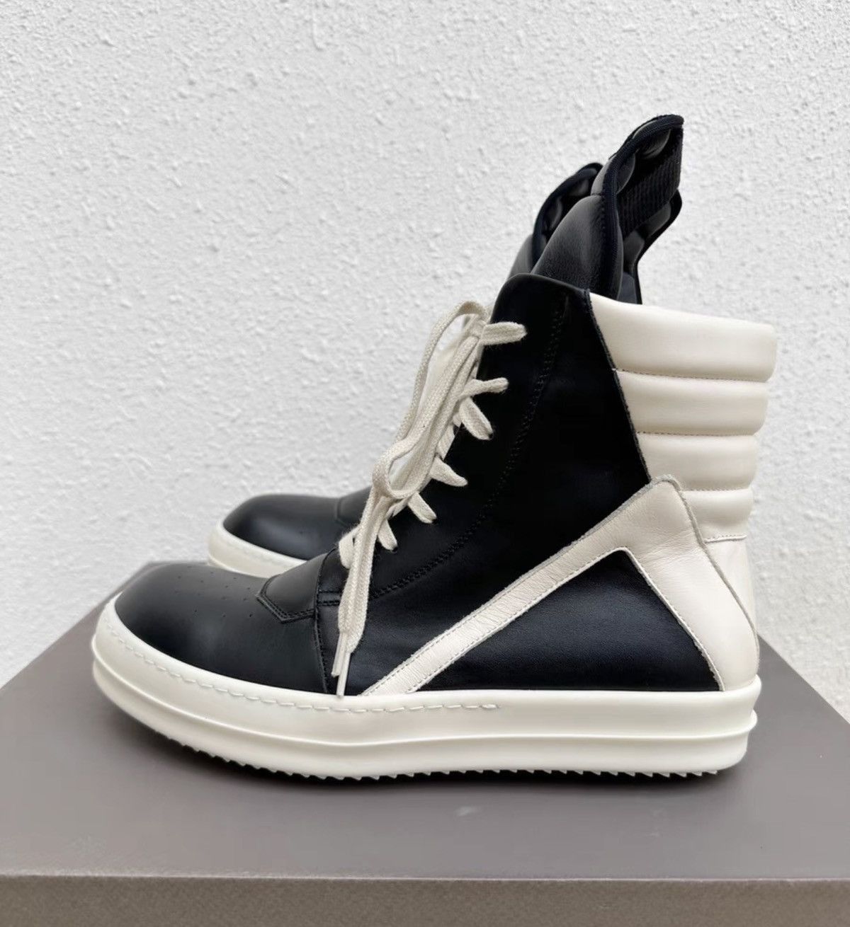 Rick Owens Black High-Top Sneakers Size 7 Size US 7 / EU 40 - 5 Thumbnail