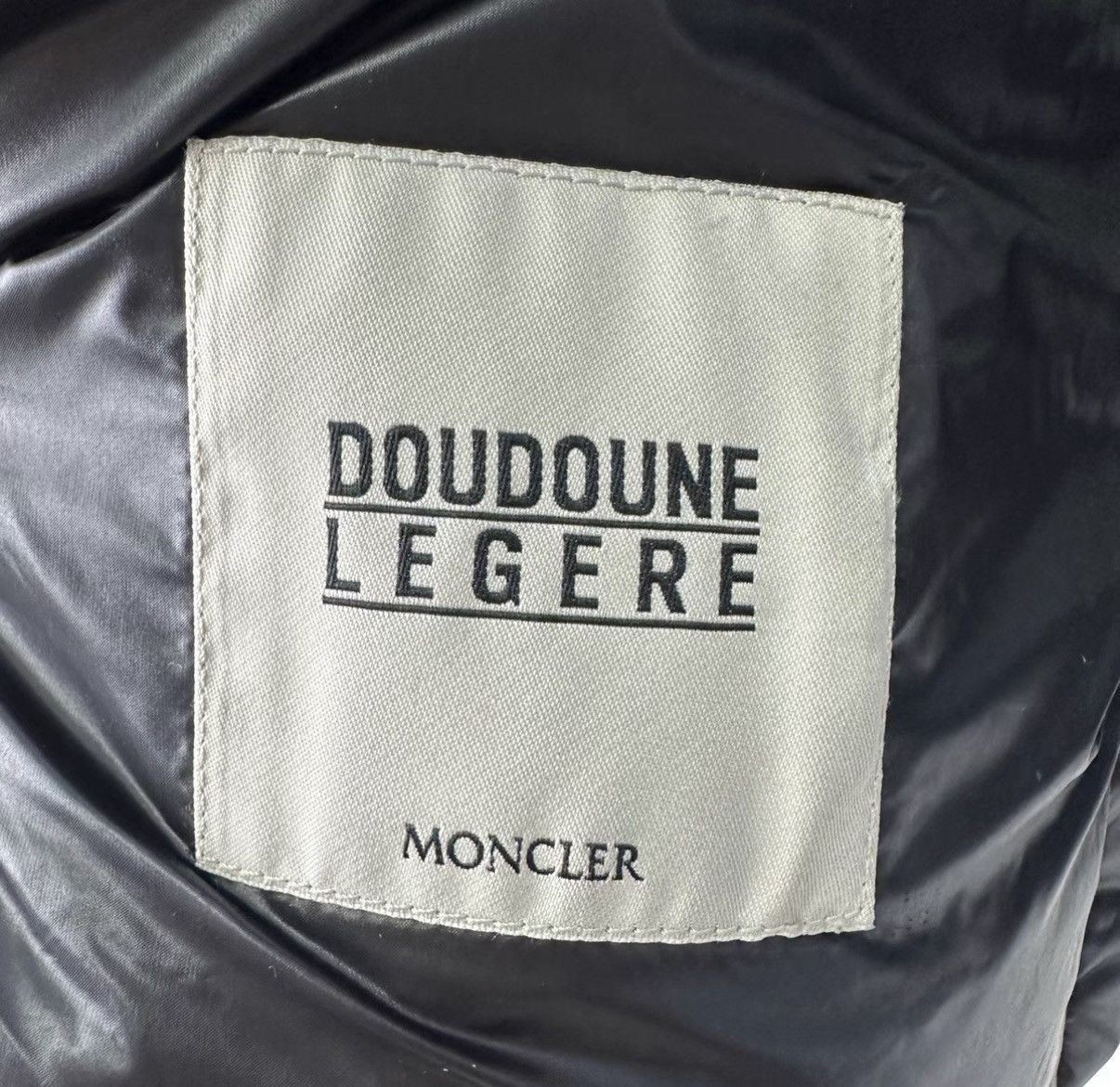 Moncler Black Puffer Jacket with Hood - XS Size US XS / EU 42 / 0 - 7 Thumbnail