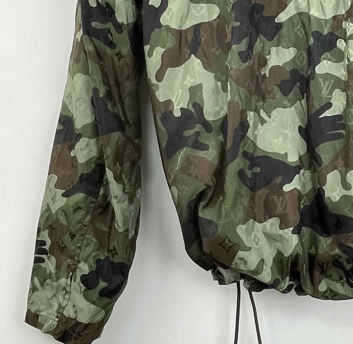 Louis Vuitton Green Camouflage Hooded Light Jacket Size L Size US L / EU 52-54 / 3 - 7 Thumbnail