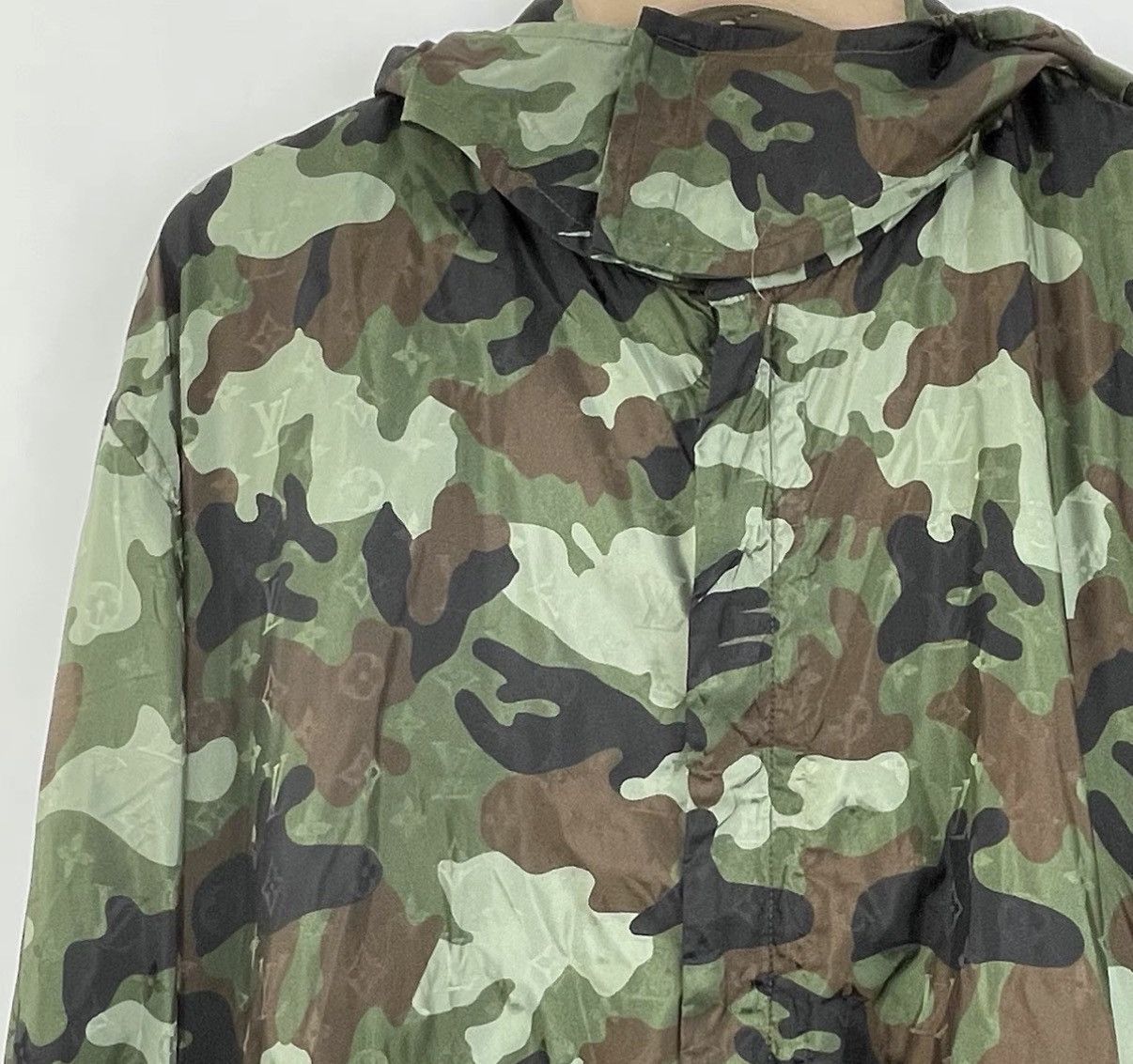 Louis Vuitton Green Camouflage Hooded Light Jacket Size L Size US L / EU 52-54 / 3 - 4 Thumbnail