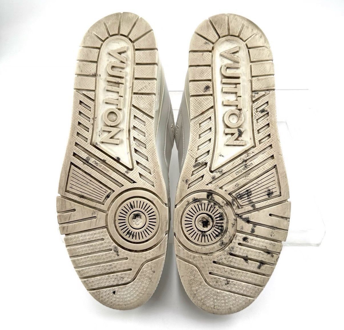 Louis Vuitton White Low-Top Leather Sneakers Size 9 Size US 9 / EU 42 - 5 Thumbnail