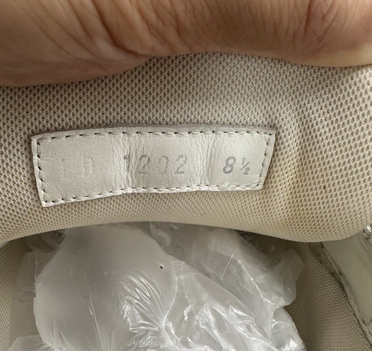 Louis Vuitton White Low-Top Leather Sneakers Size 9 Size US 9 / EU 42 - 6 Thumbnail