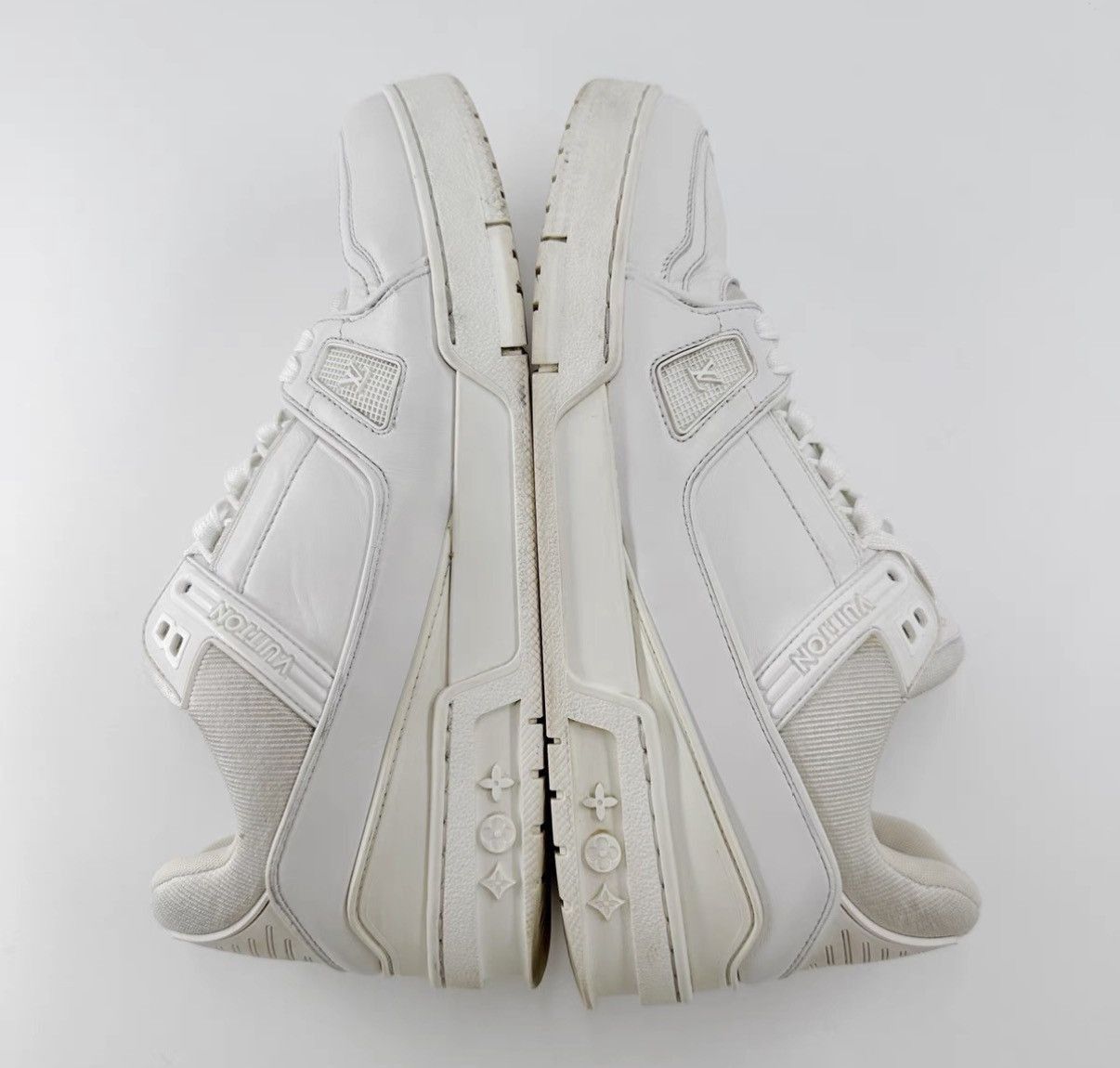Louis Vuitton White Low-Top Leather Sneakers Size 9 Size US 9 / EU 42 - 7 Thumbnail