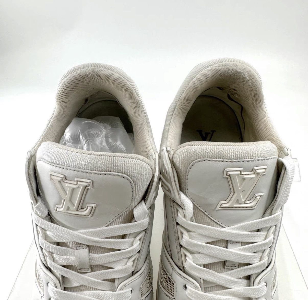 Louis Vuitton White Low-Top Leather Sneakers Size 9 Size US 9 / EU 42 - 4 Thumbnail