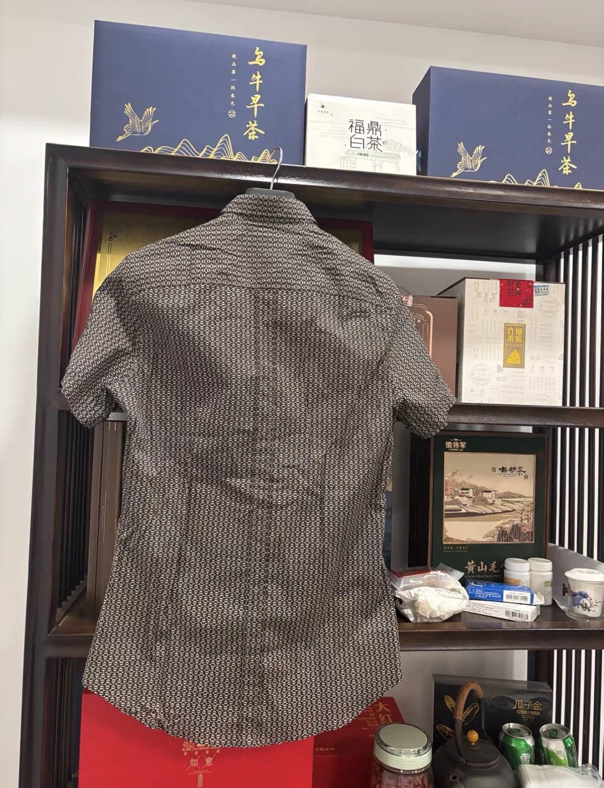 Gucci Black Patterned Short-Sleeve Button-Up Shirt XXS Size US XXS / EU 40 - 2 Thumbnail