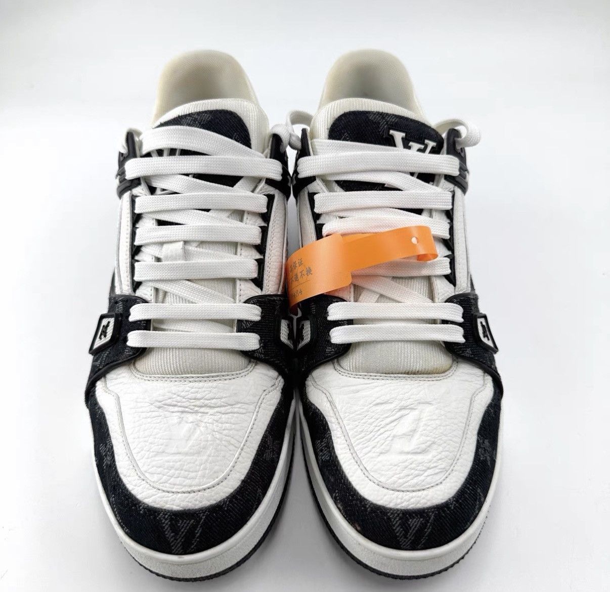 Louis Vuitton Black Low-Top Sneakers Size 8 Size US 8 / EU 41 - 2 Thumbnail