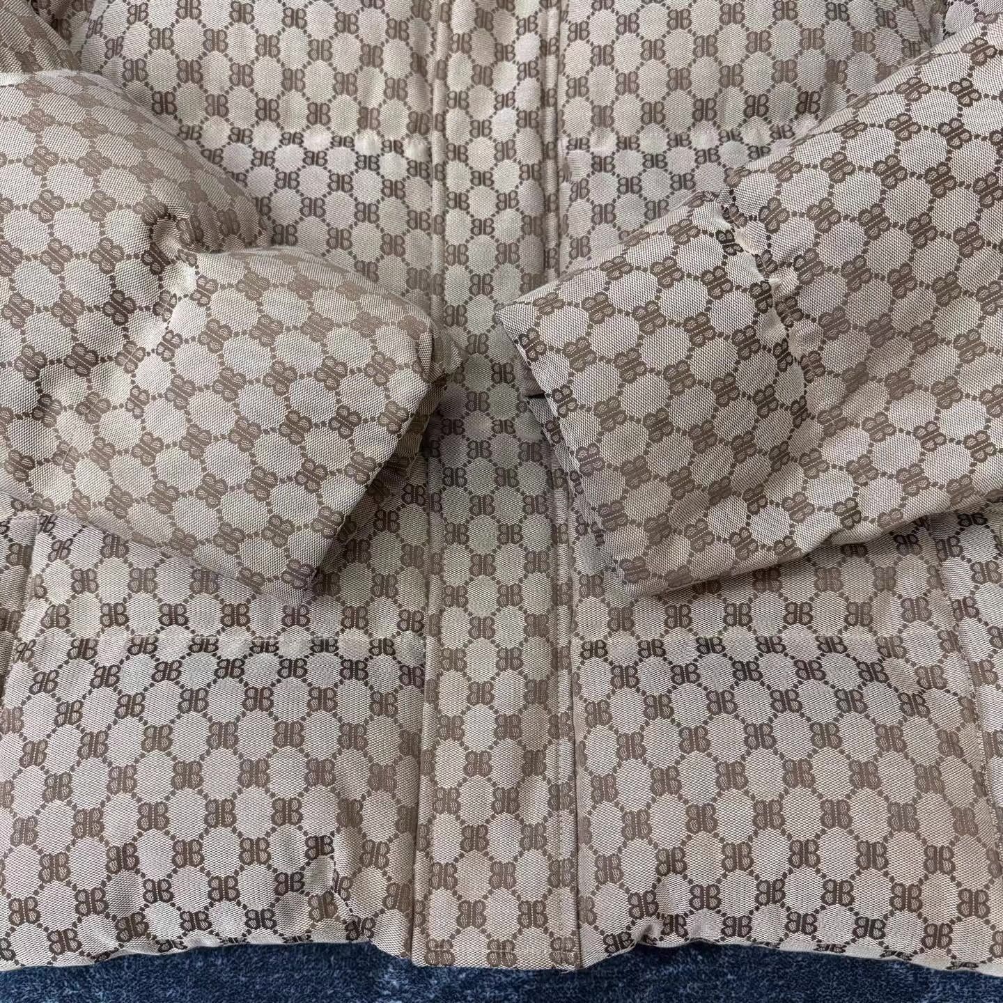Balenciaga Brown Quilted Pattern Puffer Jacket XL Size US XL / EU 56 / 4 - 2 Thumbnail