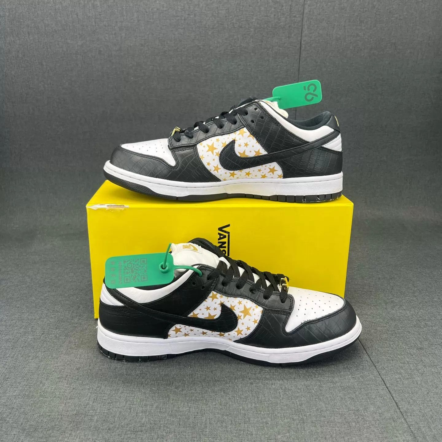 Supreme Multi-Color Low-Top Sneakers with Star Design Size US 11 / EU 44 - 3 Thumbnail
