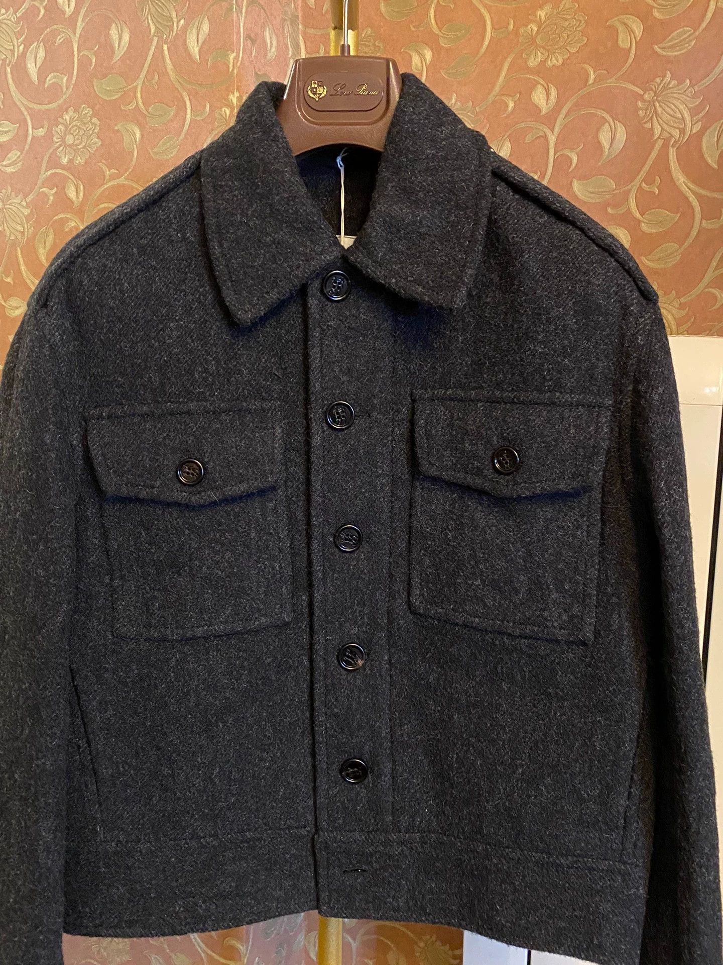 Burberry Black Short Wool Jacket with Button Front and Pockets Size US M / EU 48-50 / 2 - 2 Thumbnail