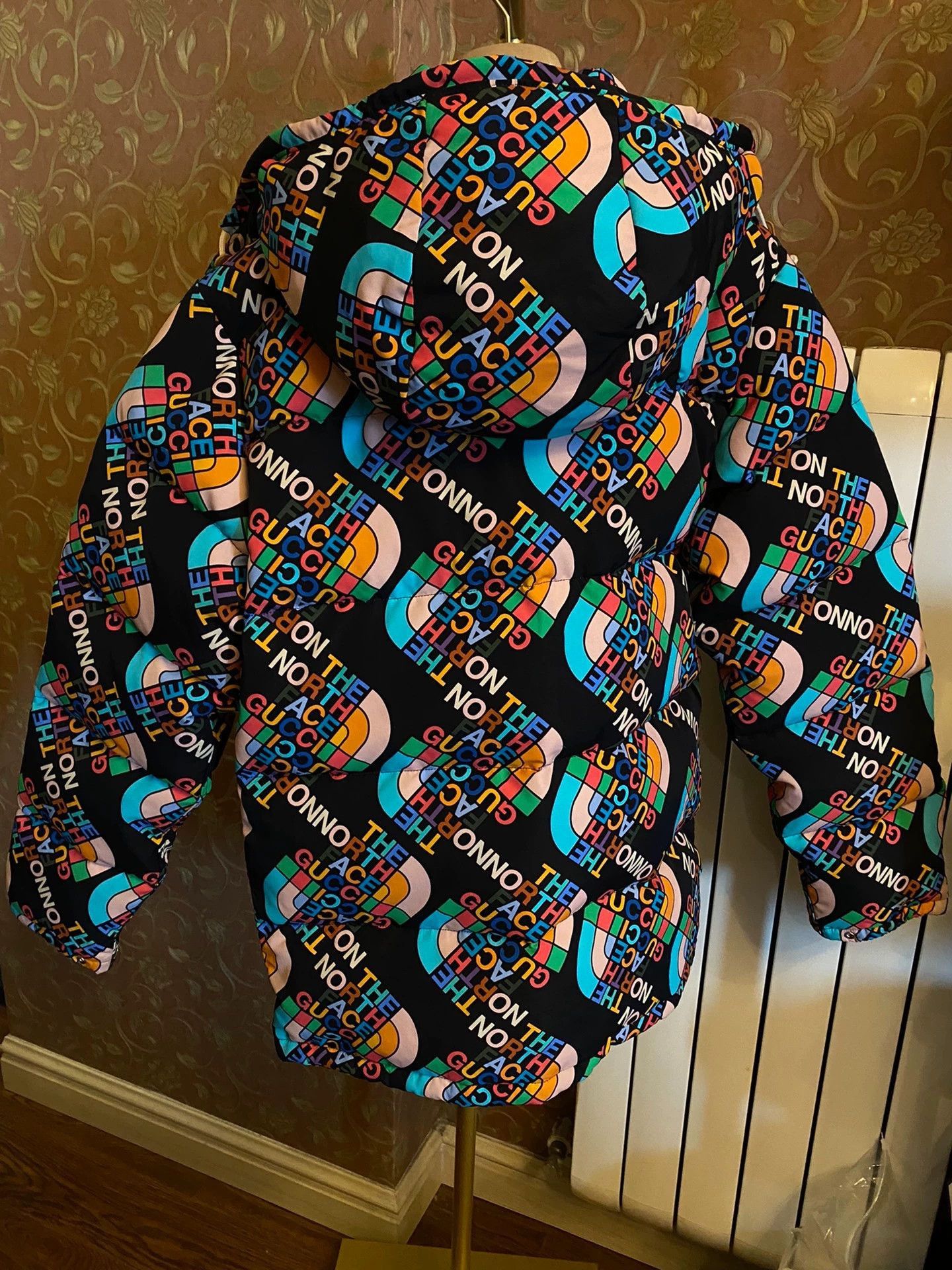 The North Face Blue Puffer Jacket with Colorful Graphic Print Size US M / EU 48-50 / 2 - 3 Thumbnail
