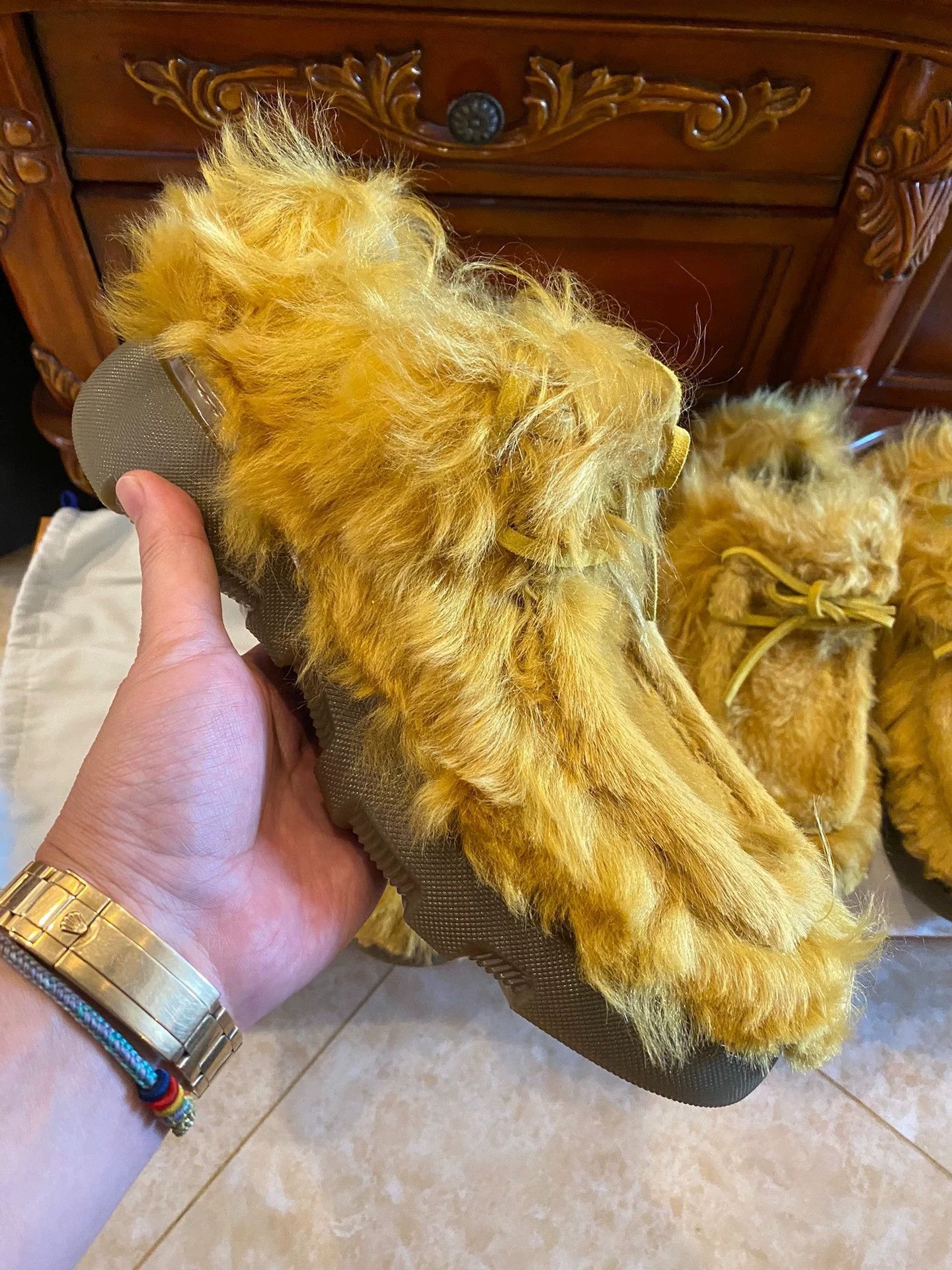 Burberry Yellow Furry Laced Slip-On Shoes Size 8 Size US 8 / EU 41 - 4 Thumbnail
