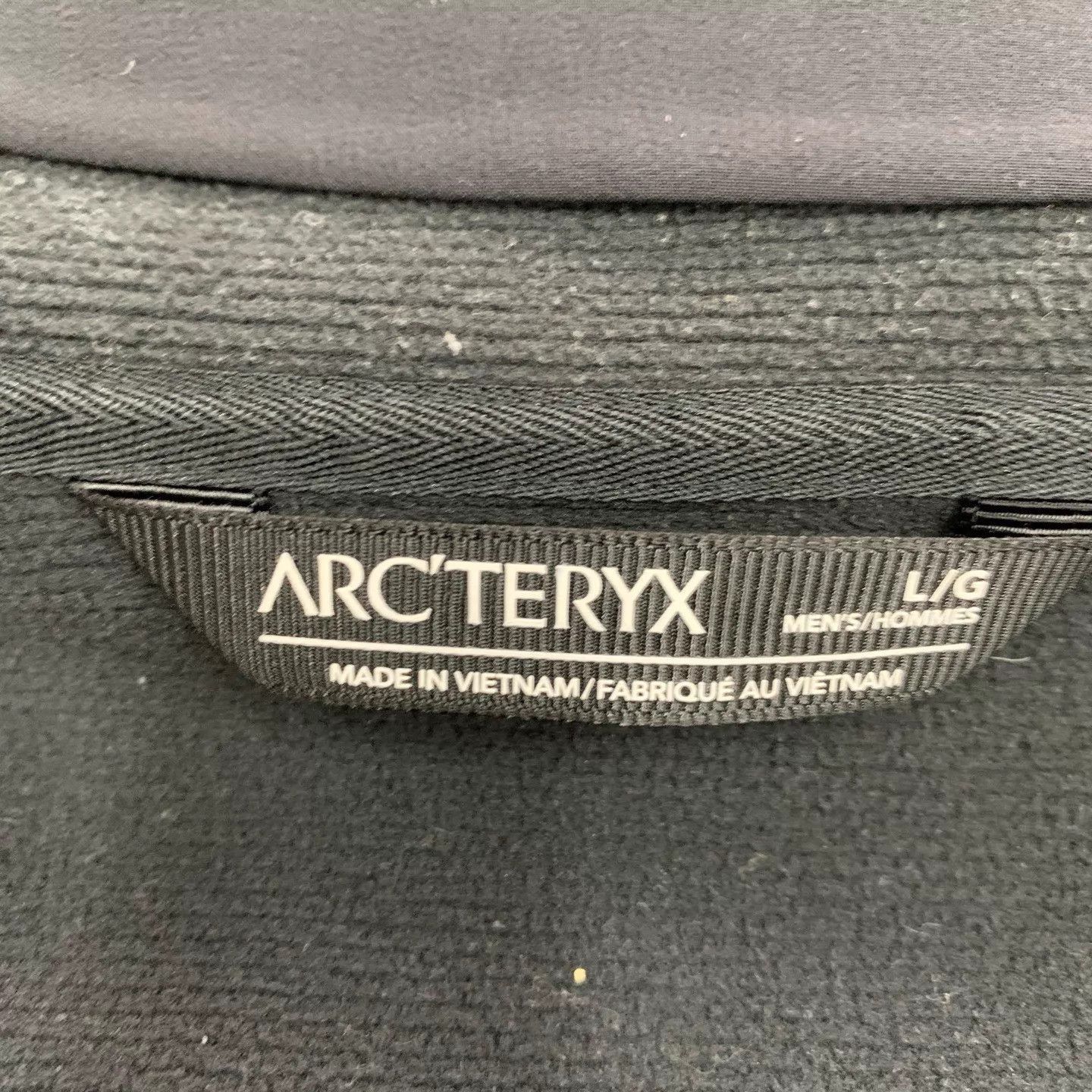 Arc'teryx Black Hooded Light Jacket - Size L Size US L / EU 52-54 / 3 - 6 Thumbnail