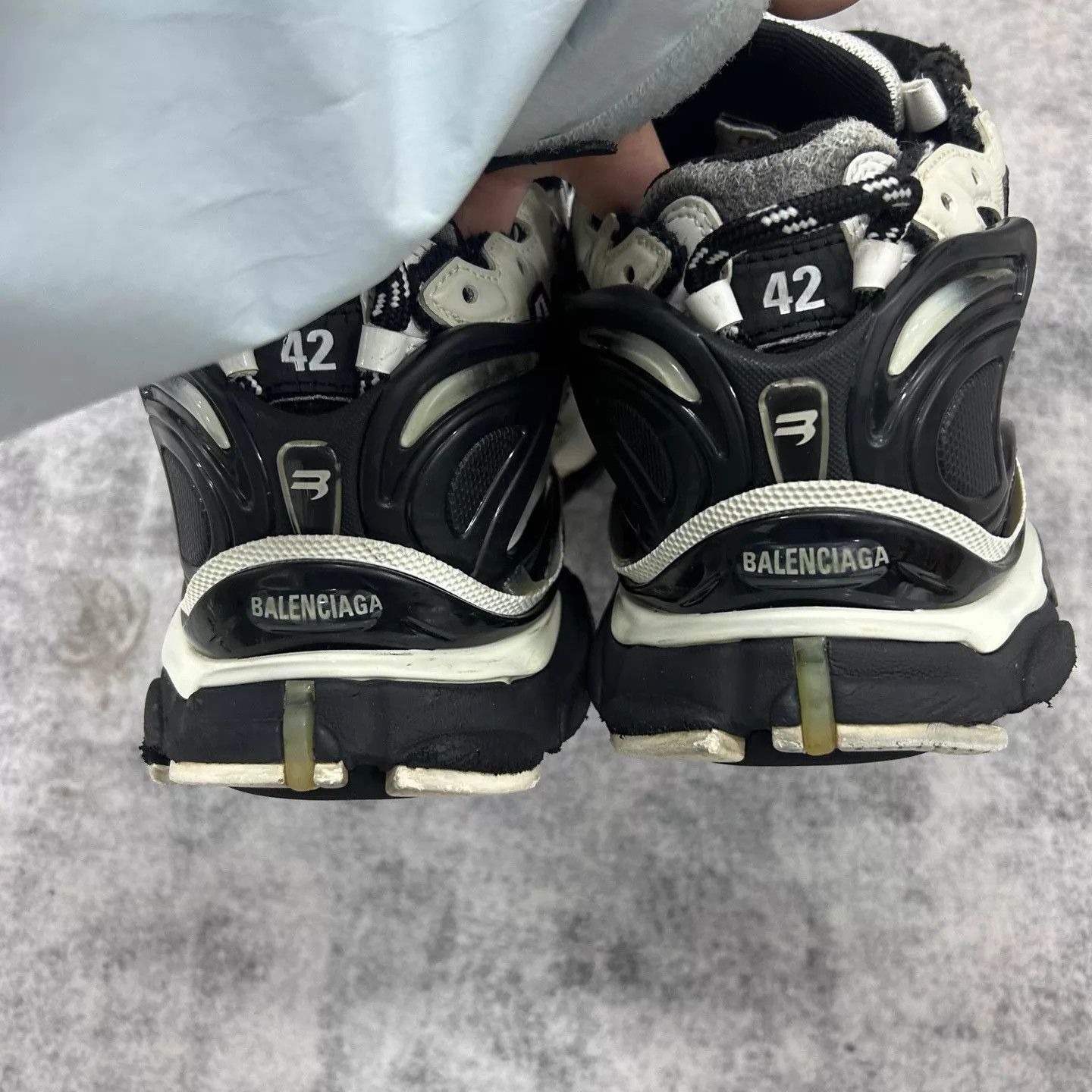 Balenciaga Multi-Color Low-Top Sneakers Size 9 Size US 9 / EU 42 - 5 Thumbnail