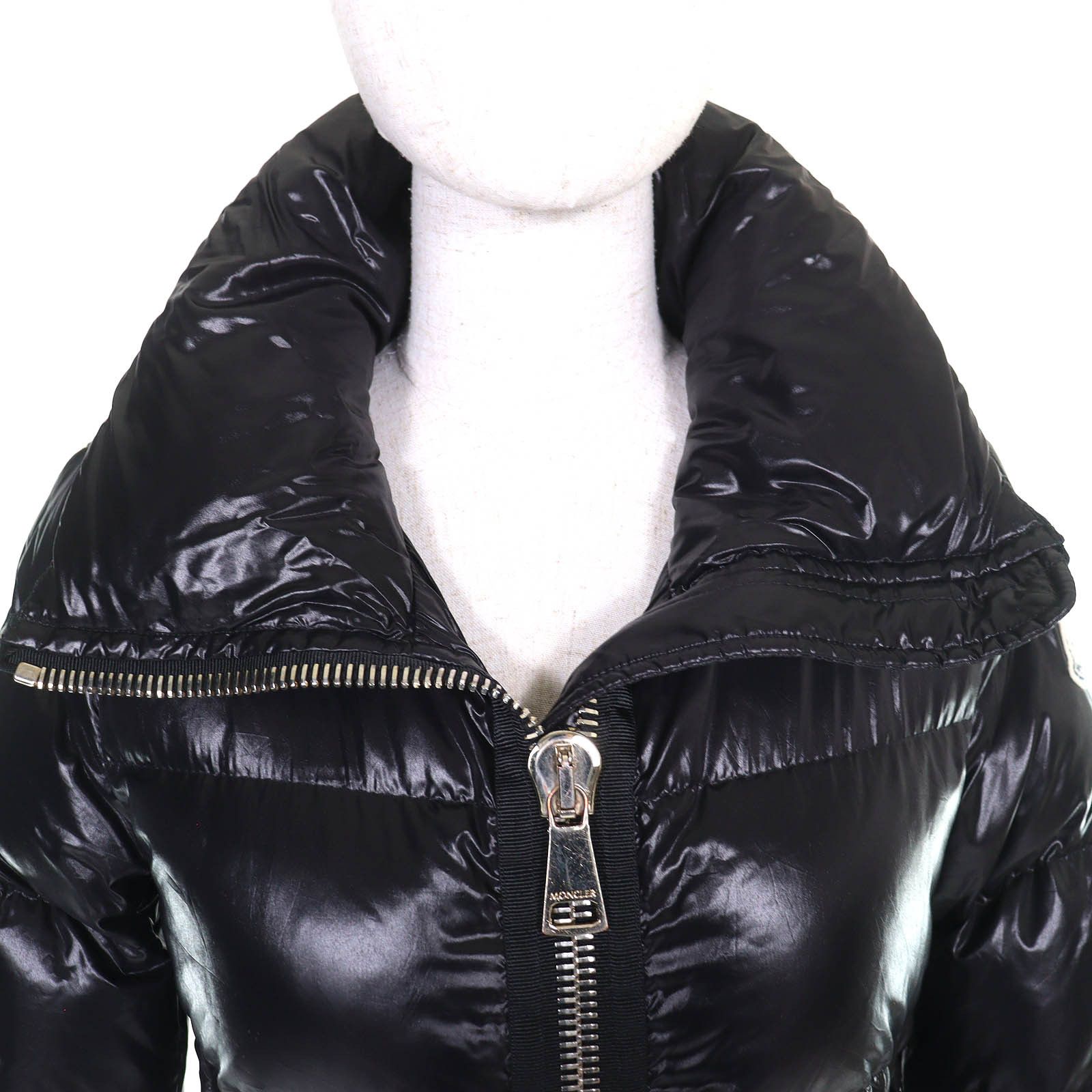 Moncler Moncler Moncler Joux Down Jacket Textile Outerwear A20934636705 DUTY FREE for USA Size ONE SIZE - 4 Thumbnail