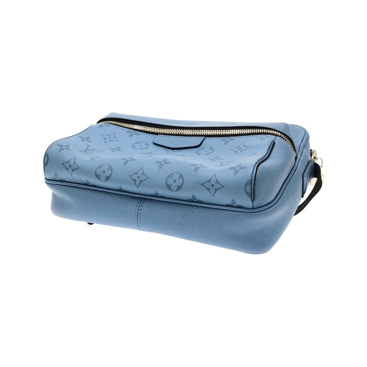 Louis Vuitton Louis Vuitton Louis Vuitton Taiga Rama Outdoor Messenger shoulder bag Textile Shoulder Bag M30749 DUTY FREE for USA Size ONE SIZE - 3 Thumbnail