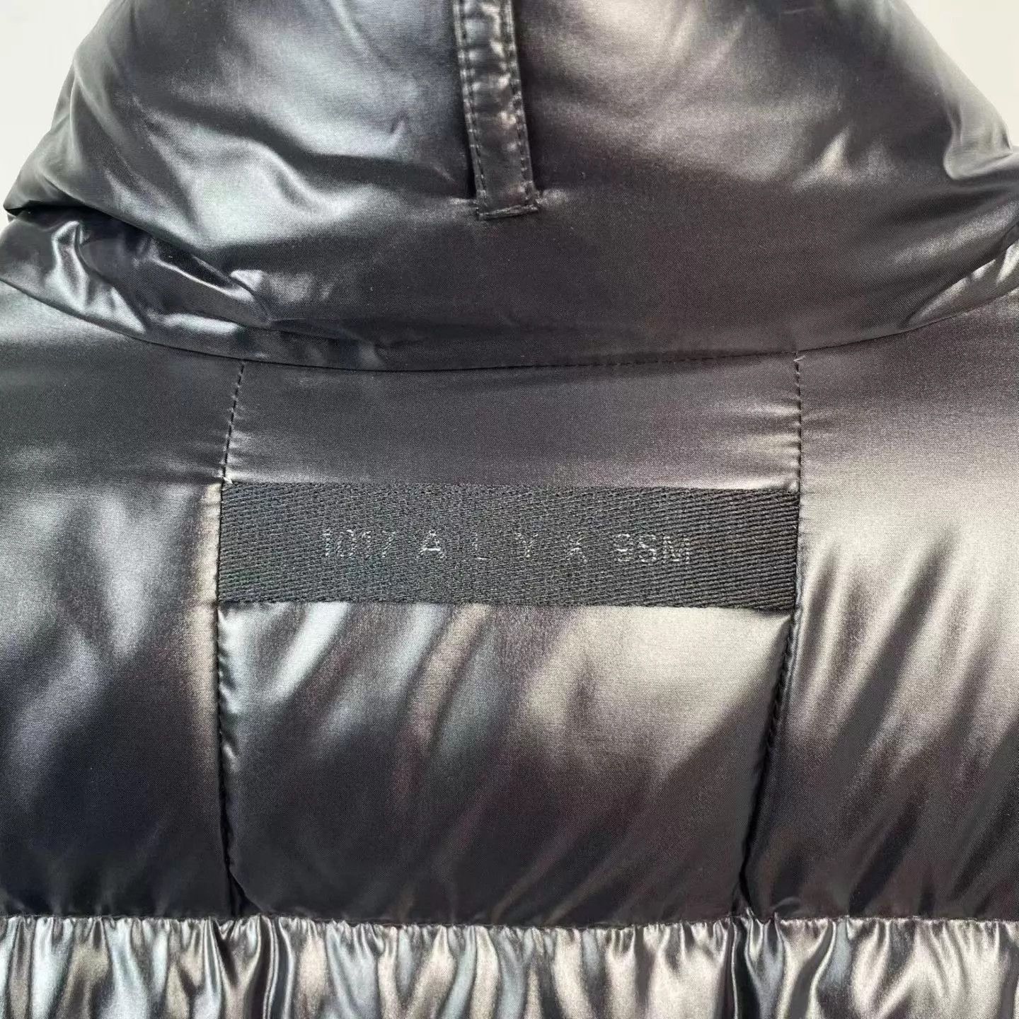 Moncler Black Puffer Jacket with High Collar - Size S Size US S / EU 44-46 / 1 - 6 Thumbnail