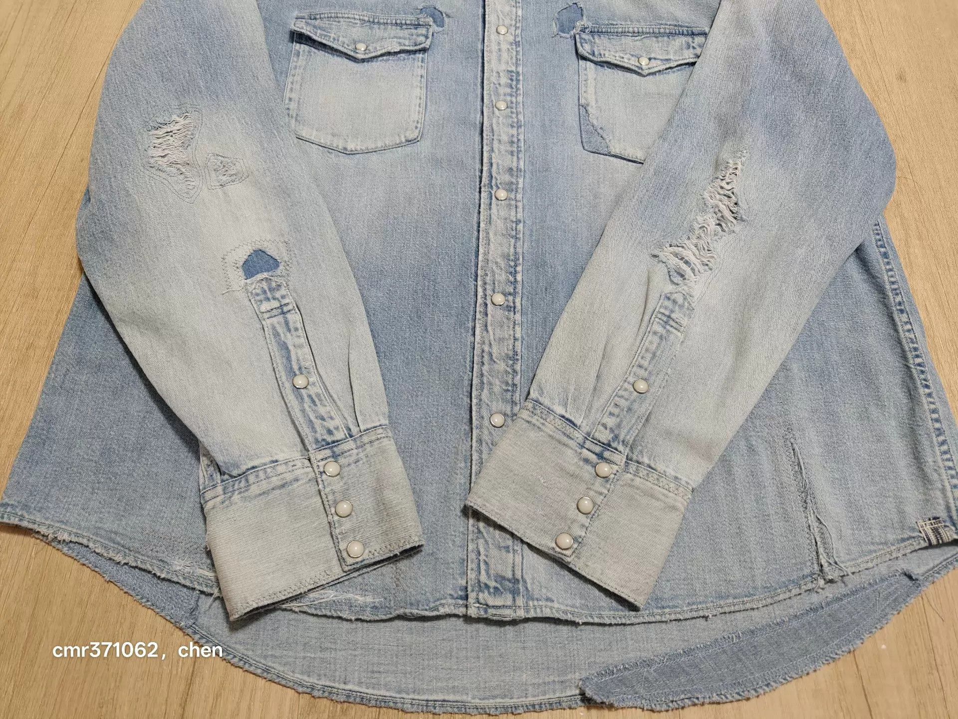 Visvim Distressed Blue Denim Button-Up Shirt Size M Size US M / EU 48-50 / 2 - 5 Thumbnail